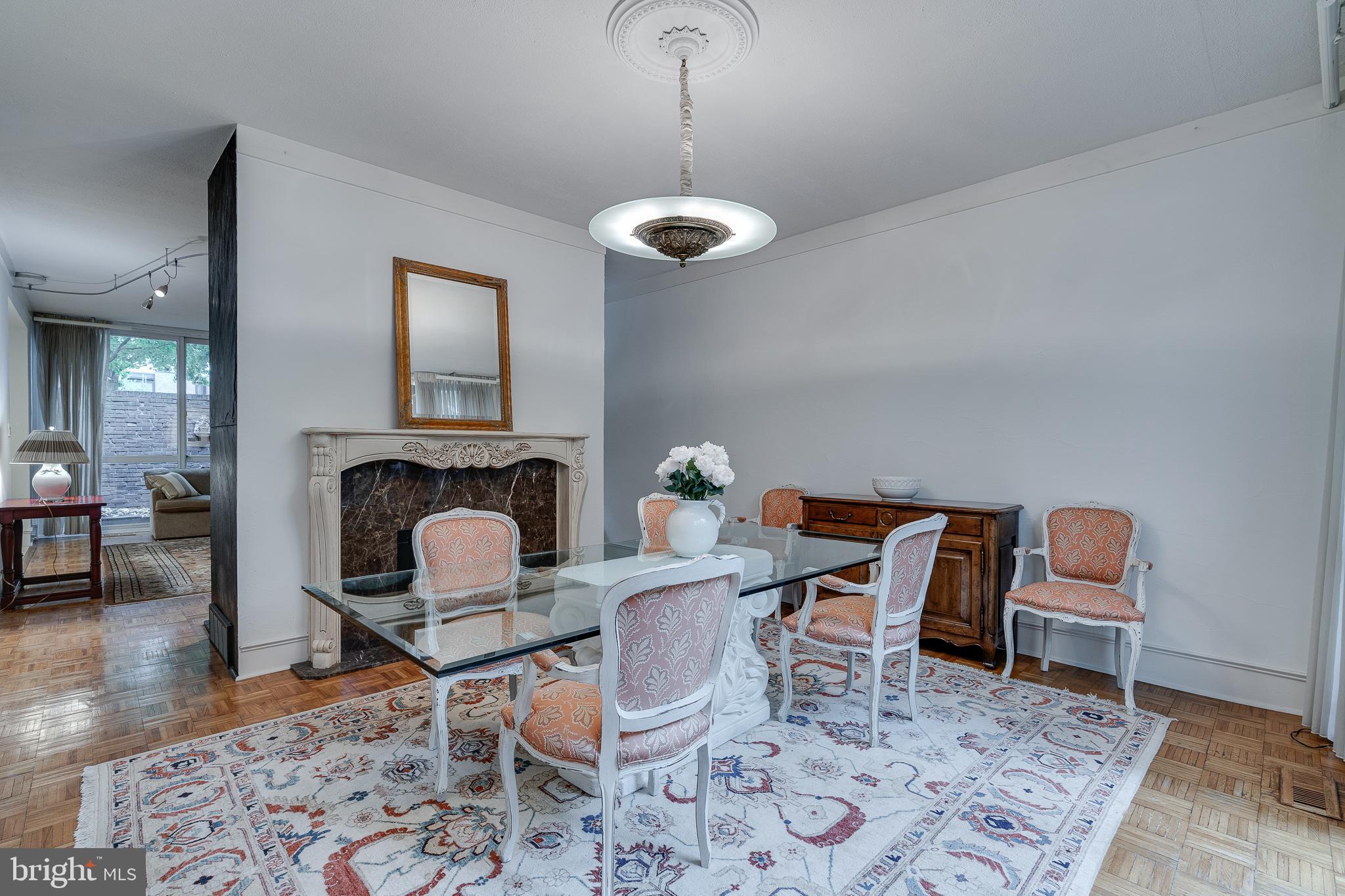 SOCIETY HILL - Residential