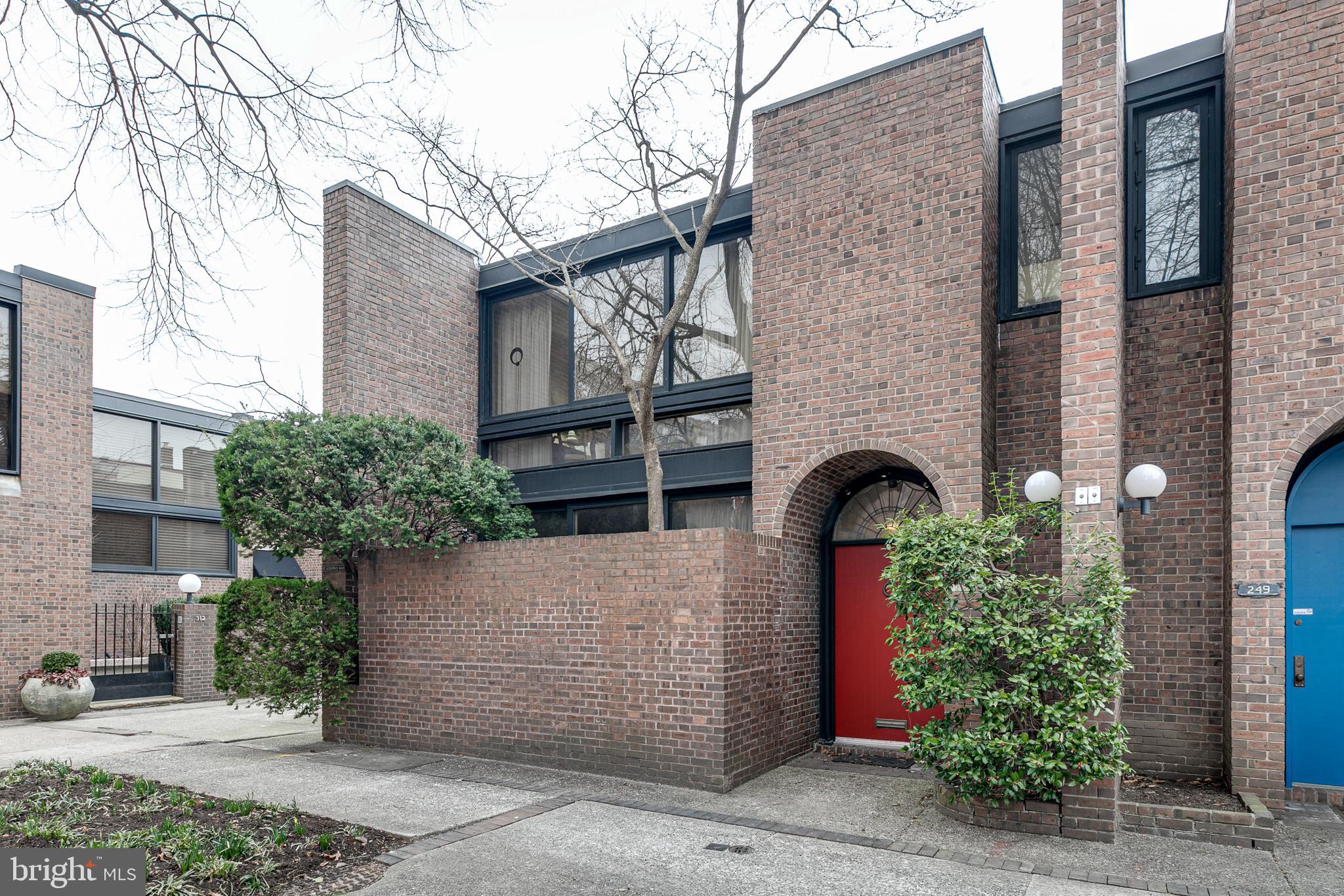 SOCIETY HILL - Residential