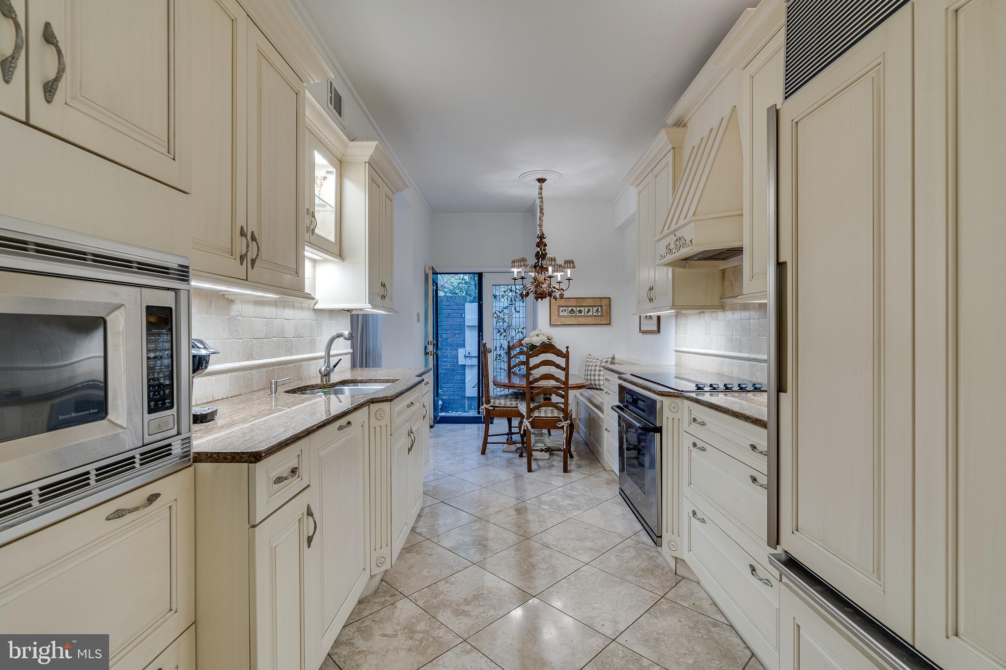 SOCIETY HILL - Residential