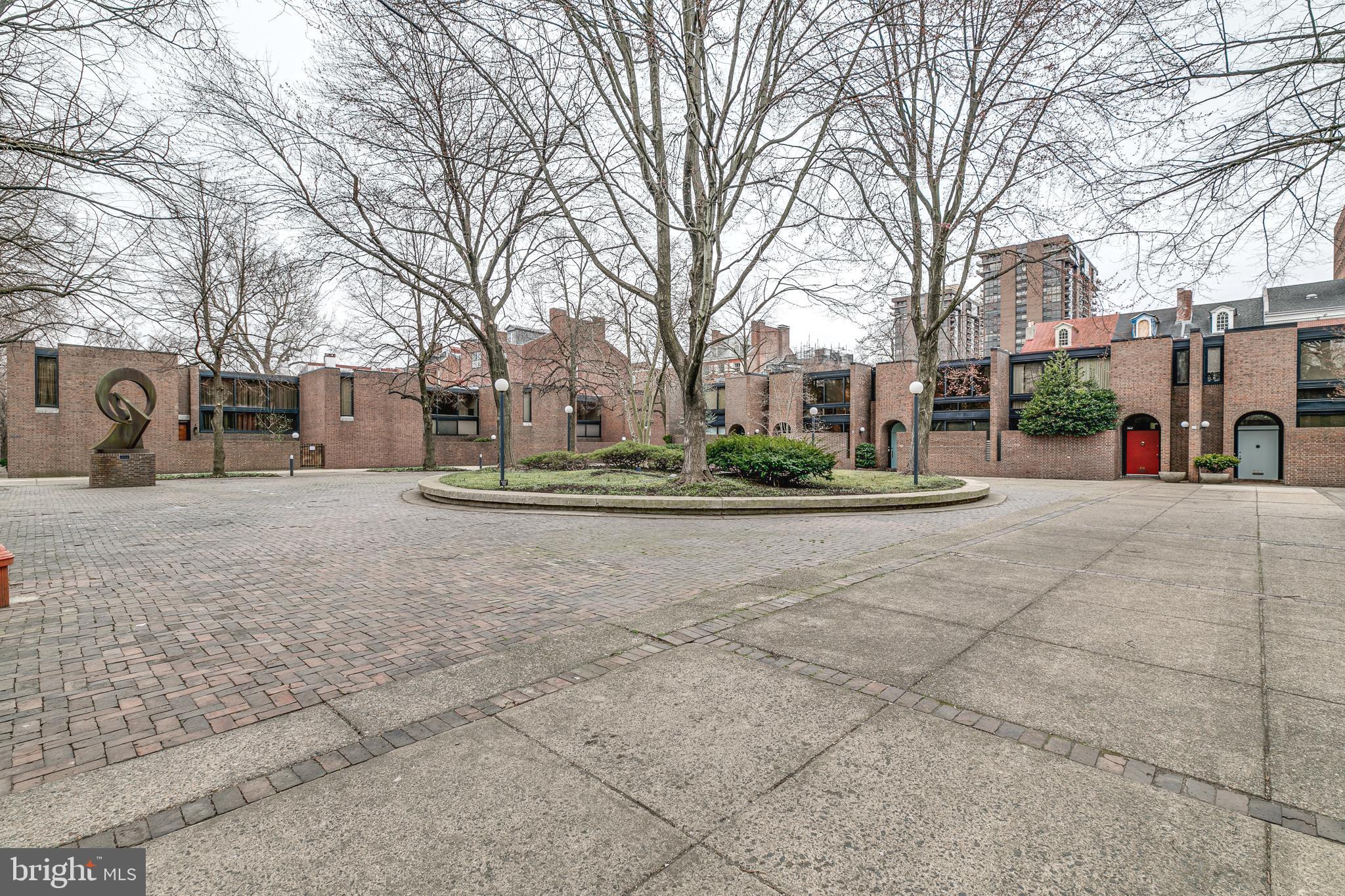 SOCIETY HILL - Residential