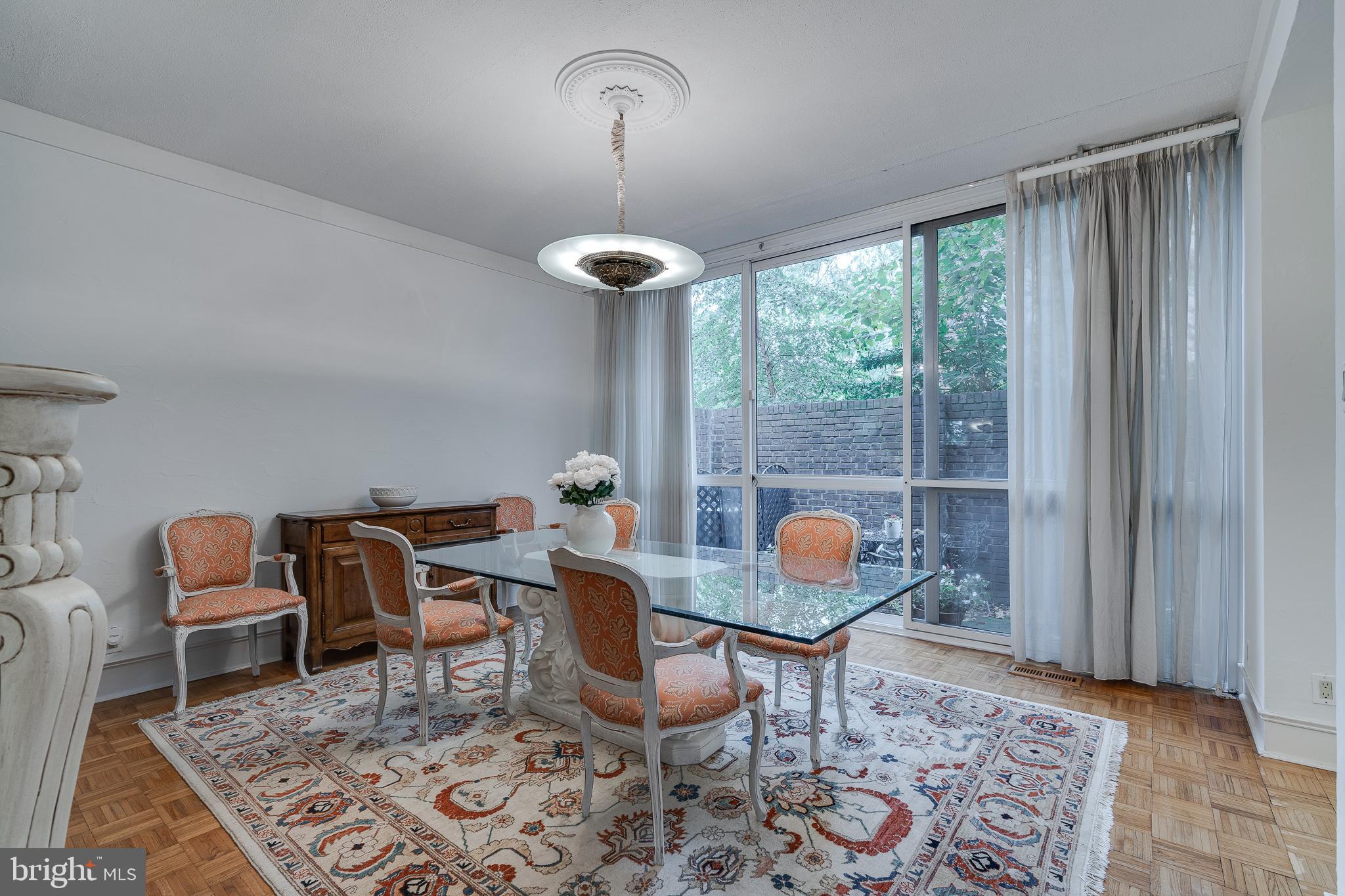 SOCIETY HILL - Residential