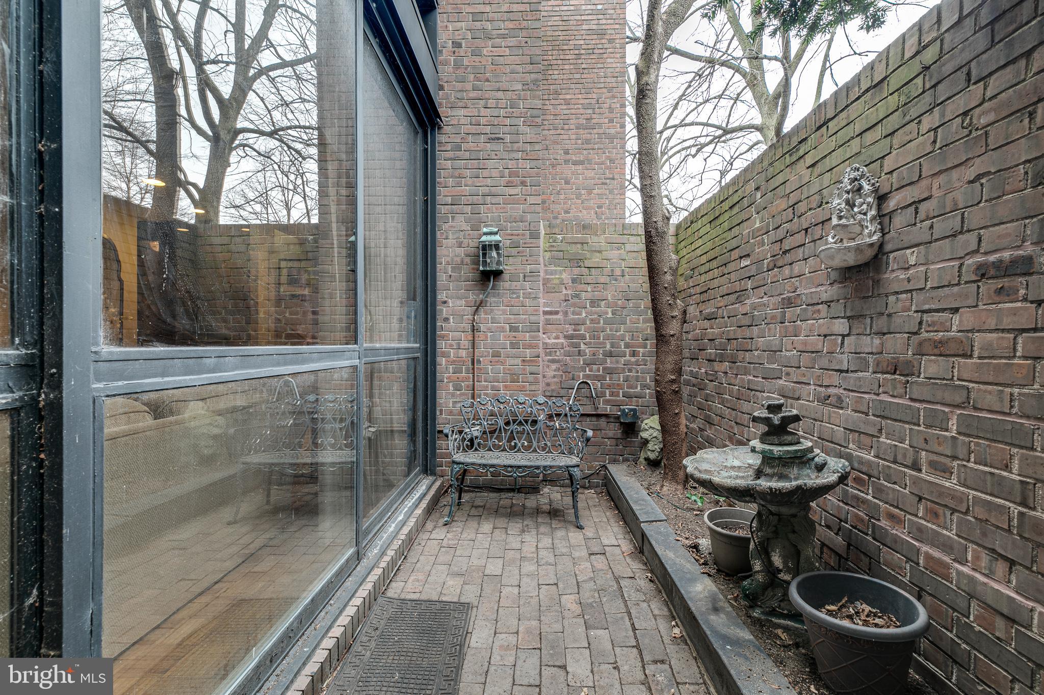 SOCIETY HILL - Residential