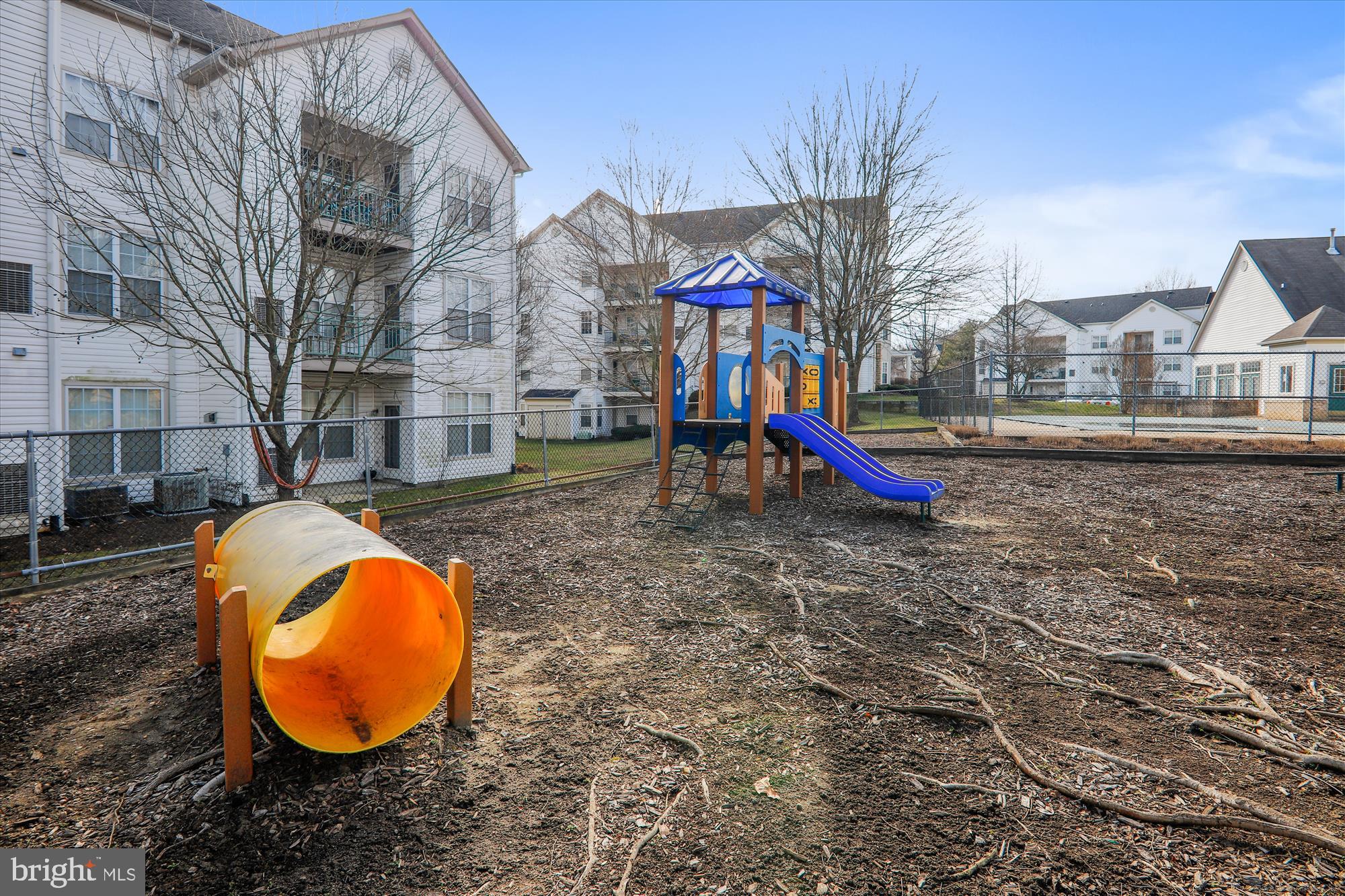 WOODLAND BOWIE CONDO - Residential