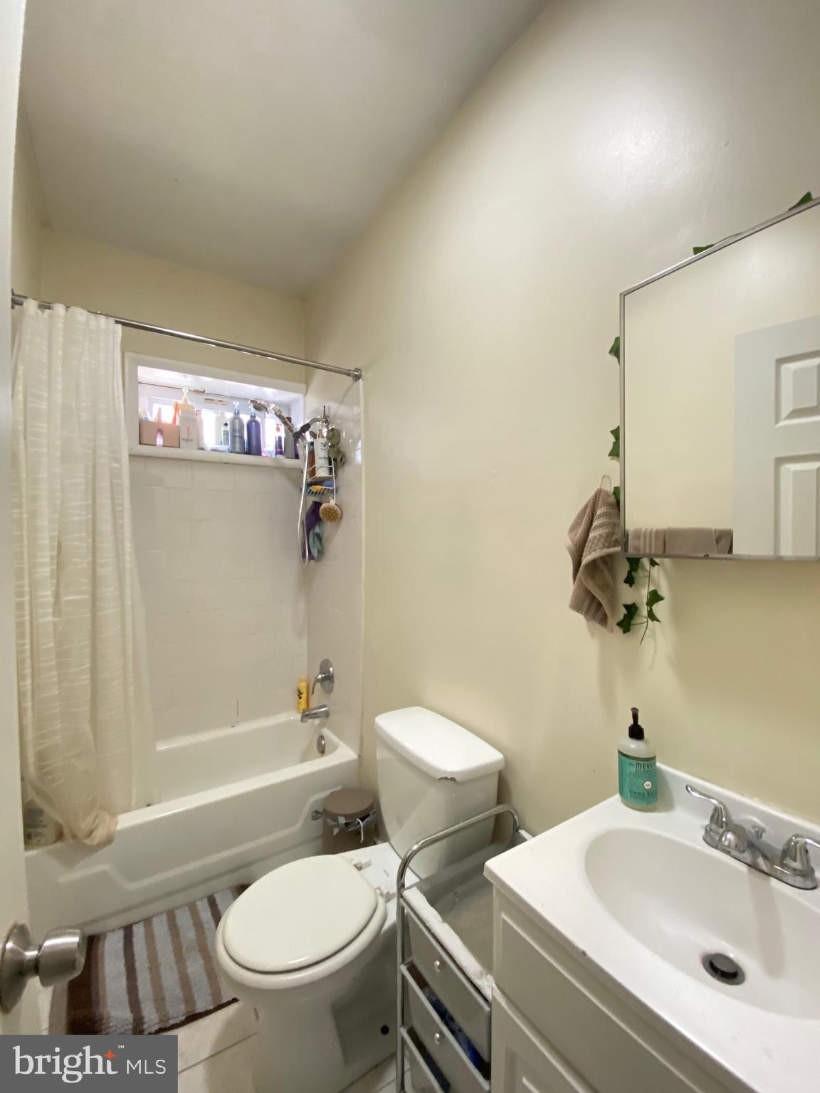 TEMPLE UNIVERSITY - Residential Lease