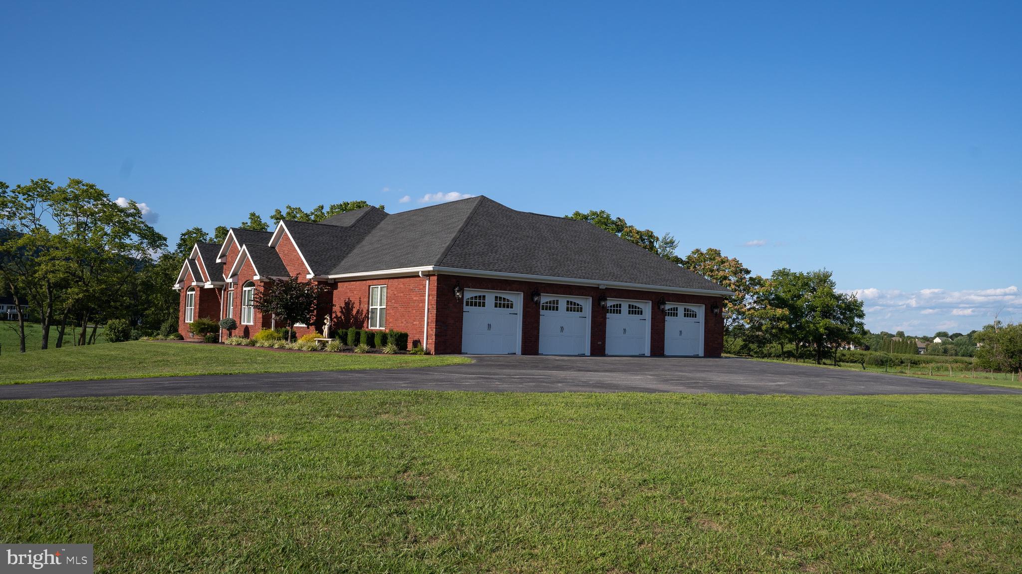 SPRINGDALE FARM - Residential