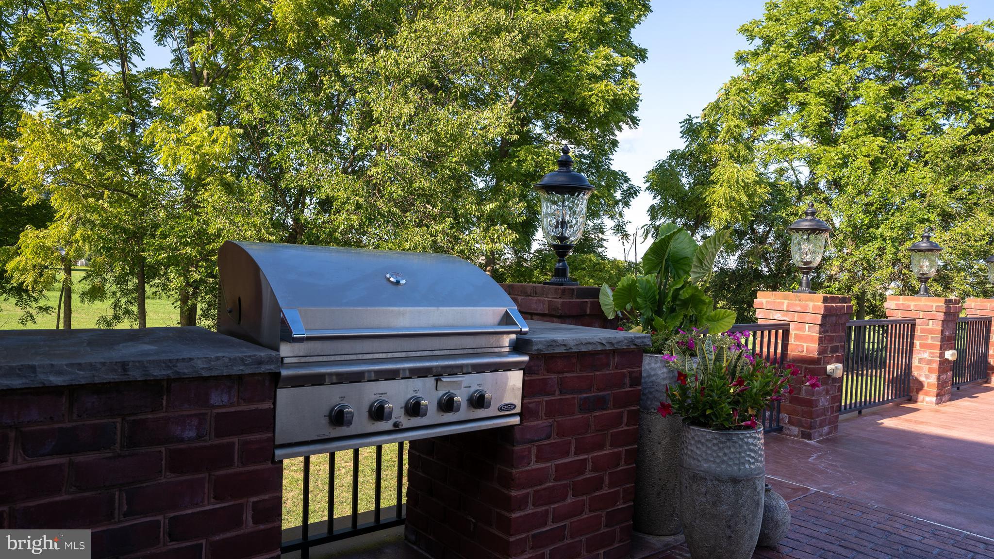 SPRINGDALE FARM - Residential