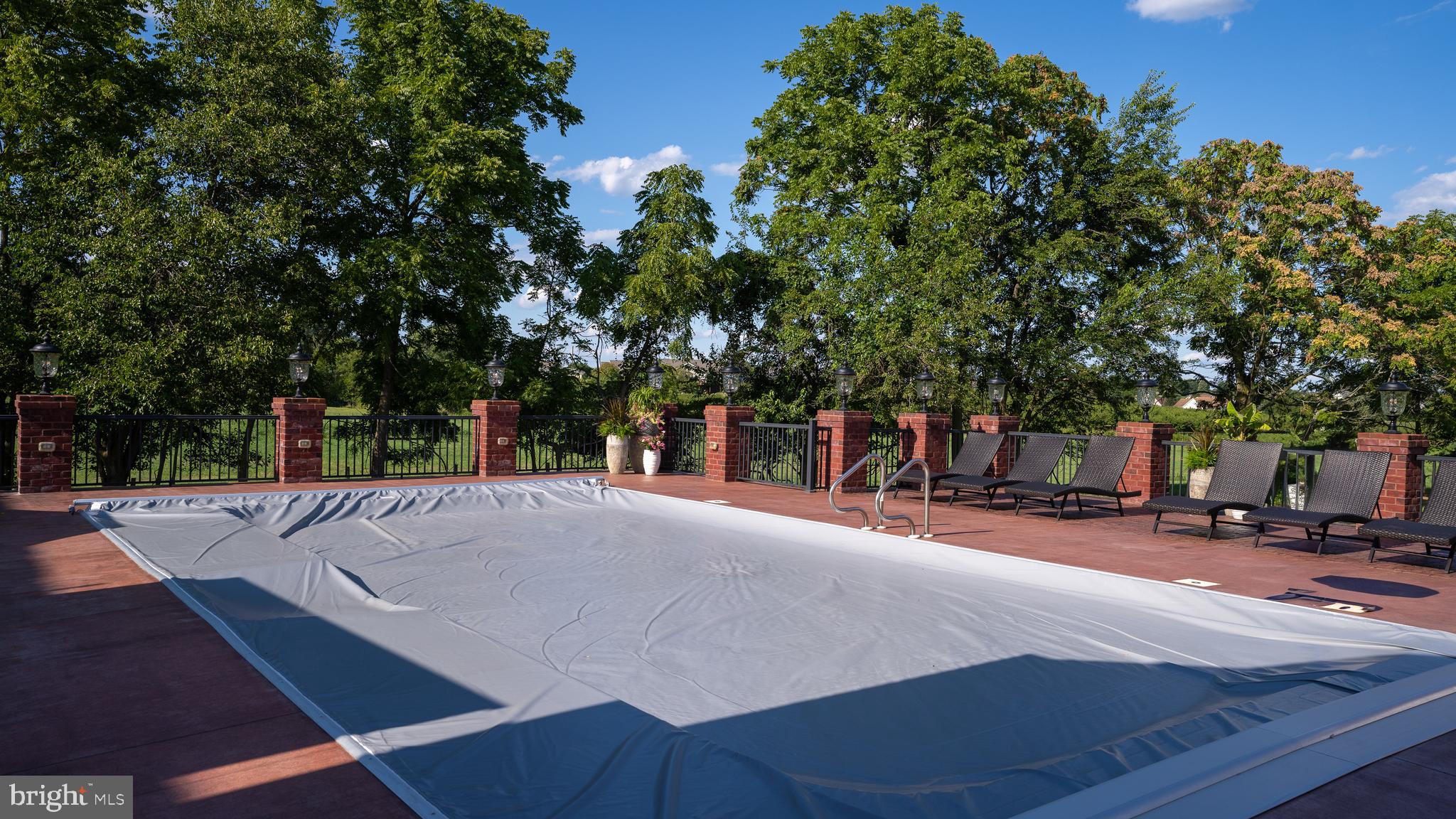 SPRINGDALE FARM - Residential