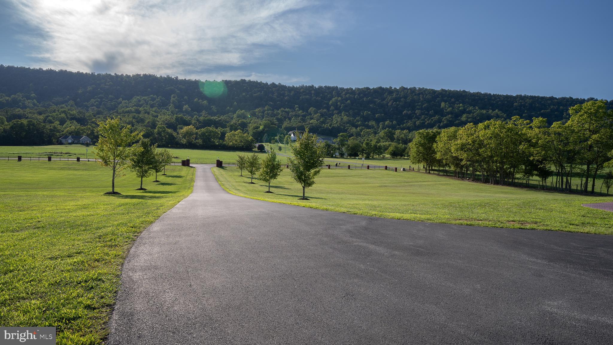 SPRINGDALE FARM - Residential