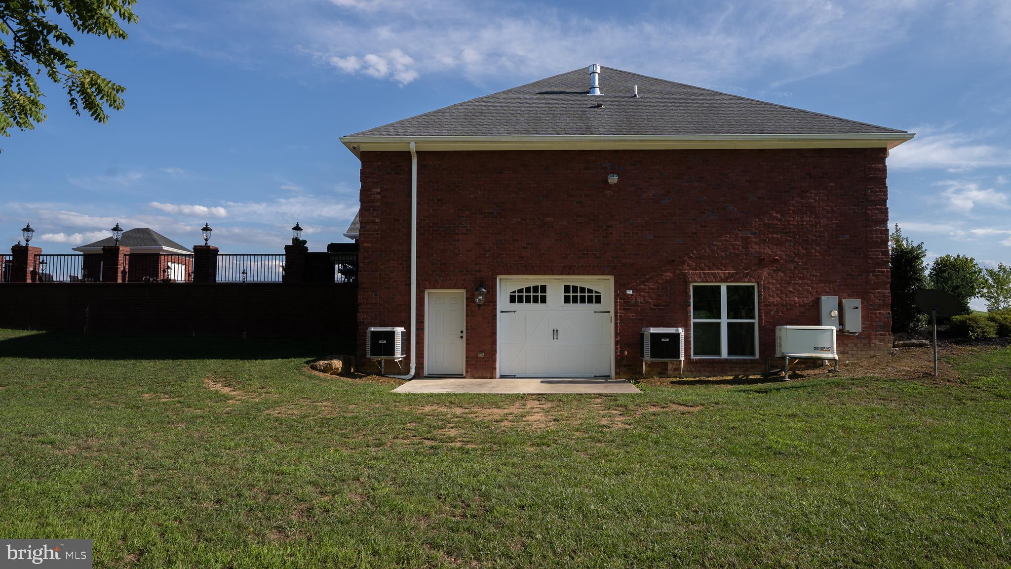 SPRINGDALE FARM - Residential