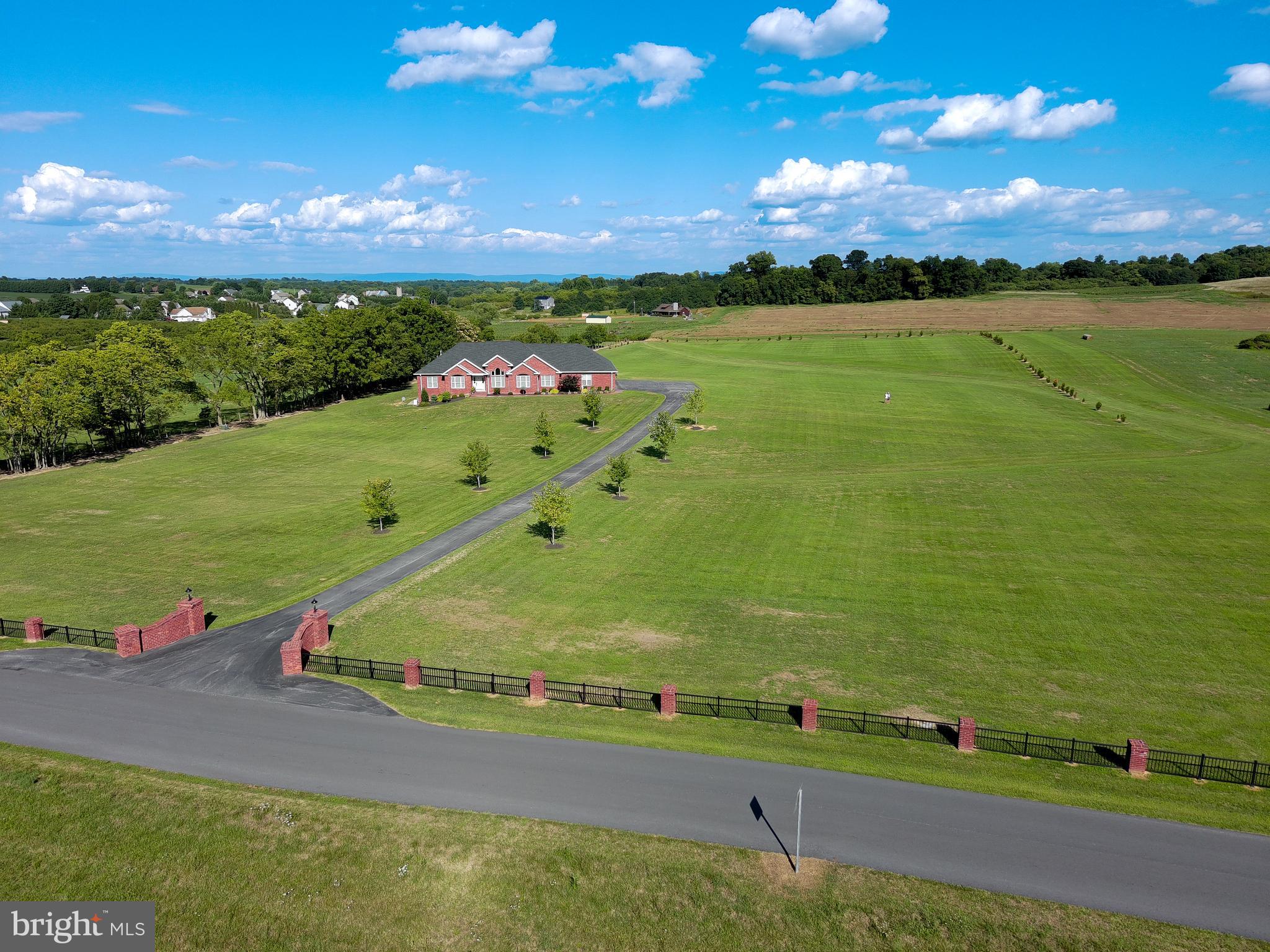 SPRINGDALE FARM - Residential