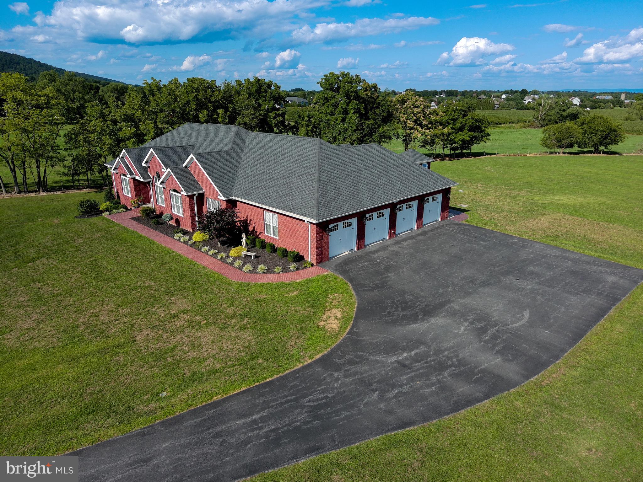 SPRINGDALE FARM - Residential