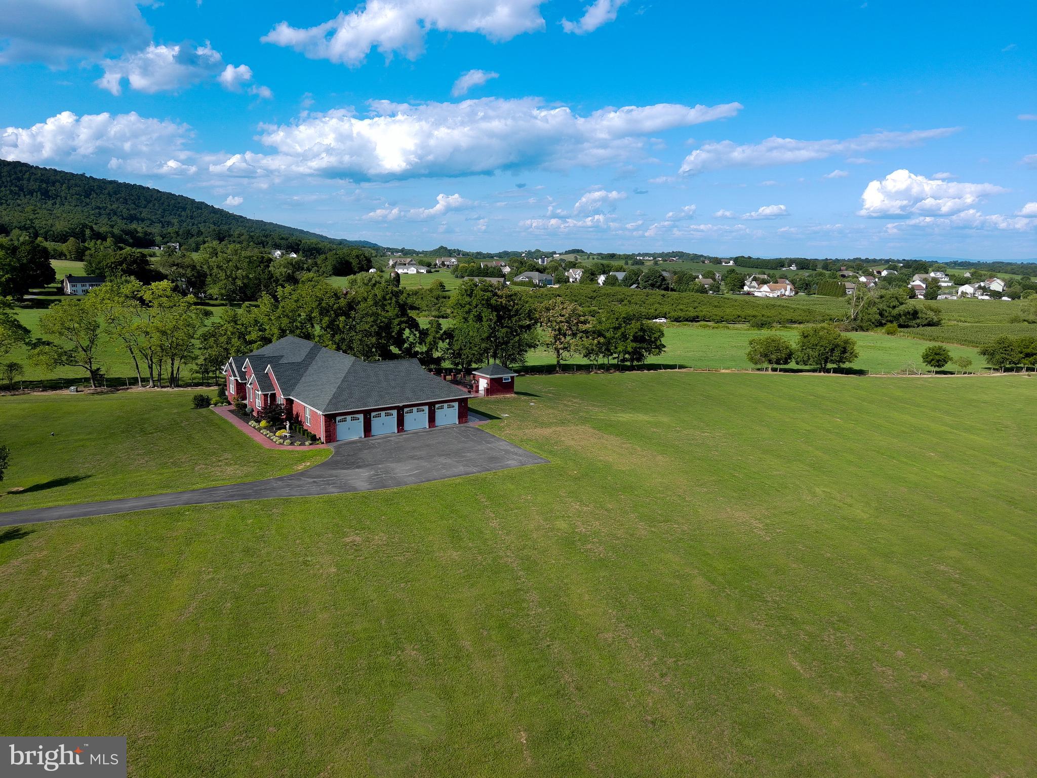 SPRINGDALE FARM - Residential
