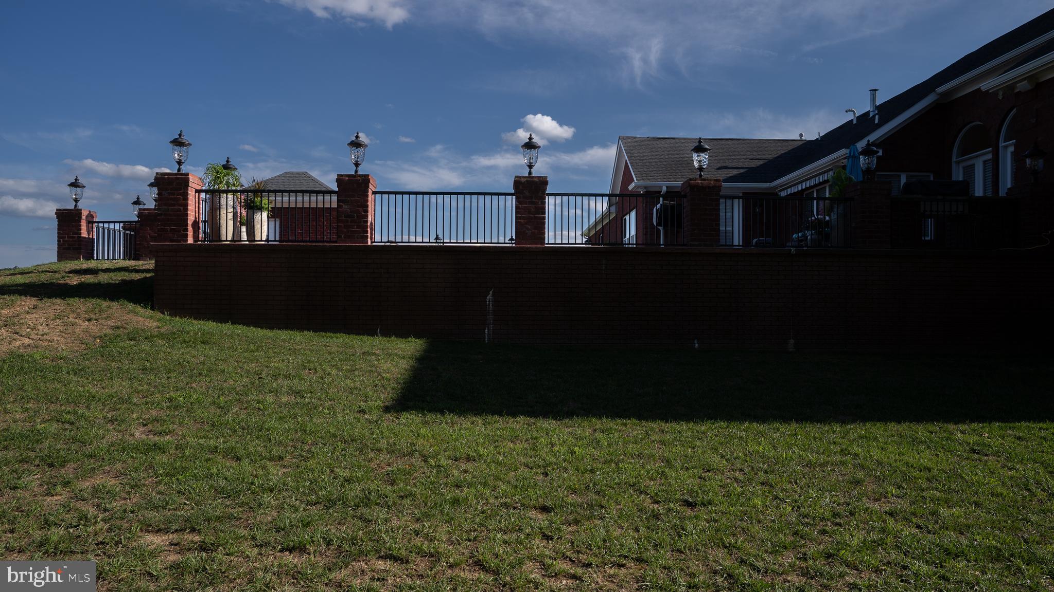 SPRINGDALE FARM - Residential