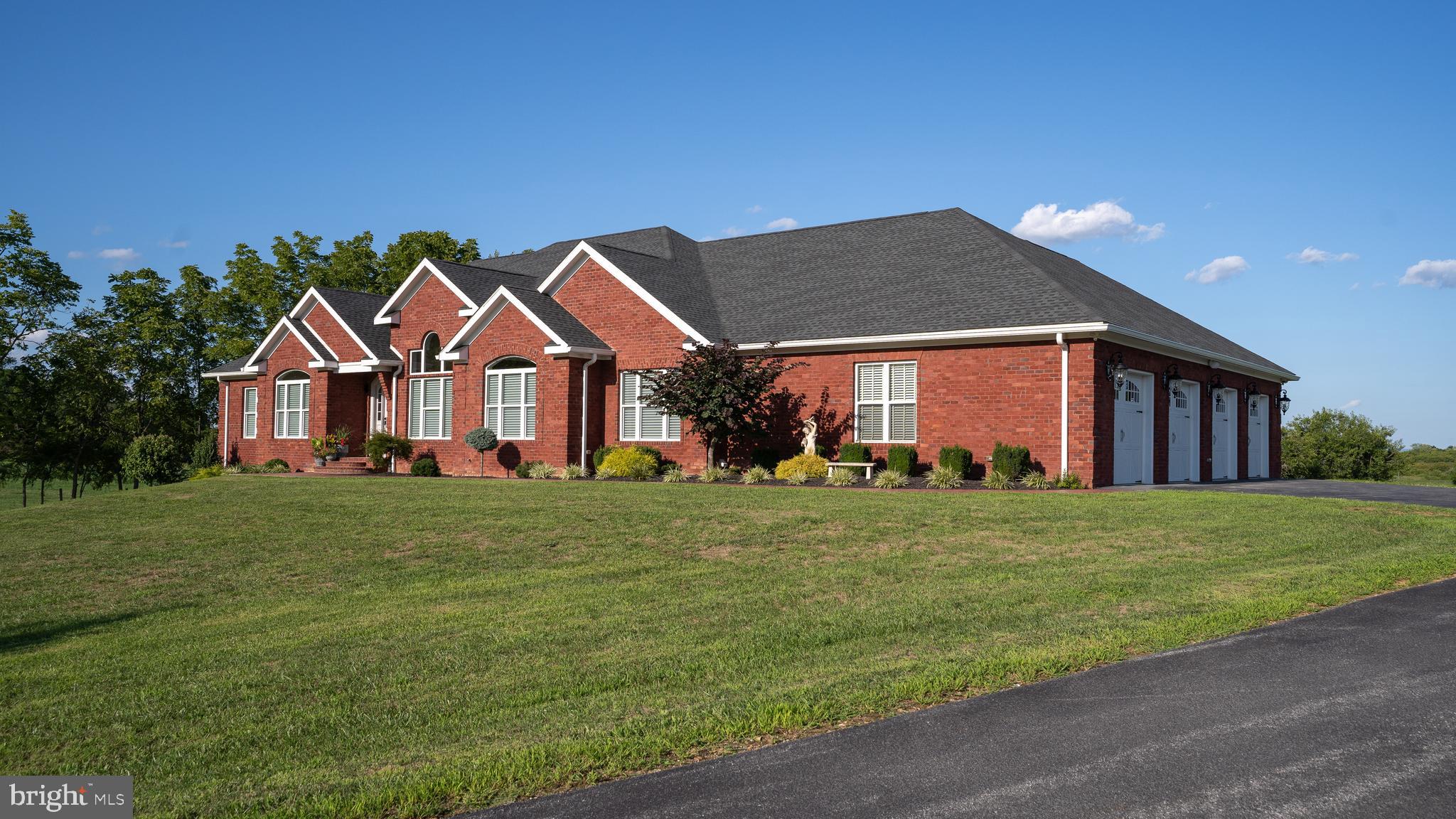 SPRINGDALE FARM - Residential