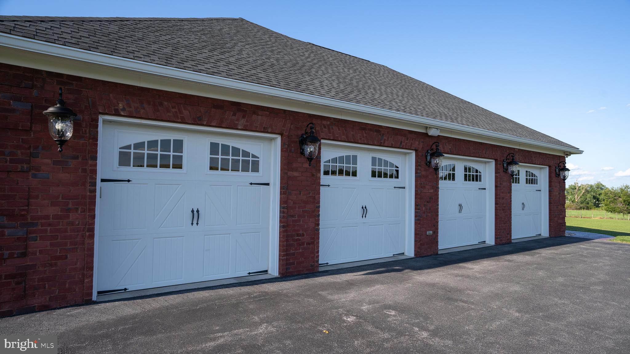 SPRINGDALE FARM - Residential