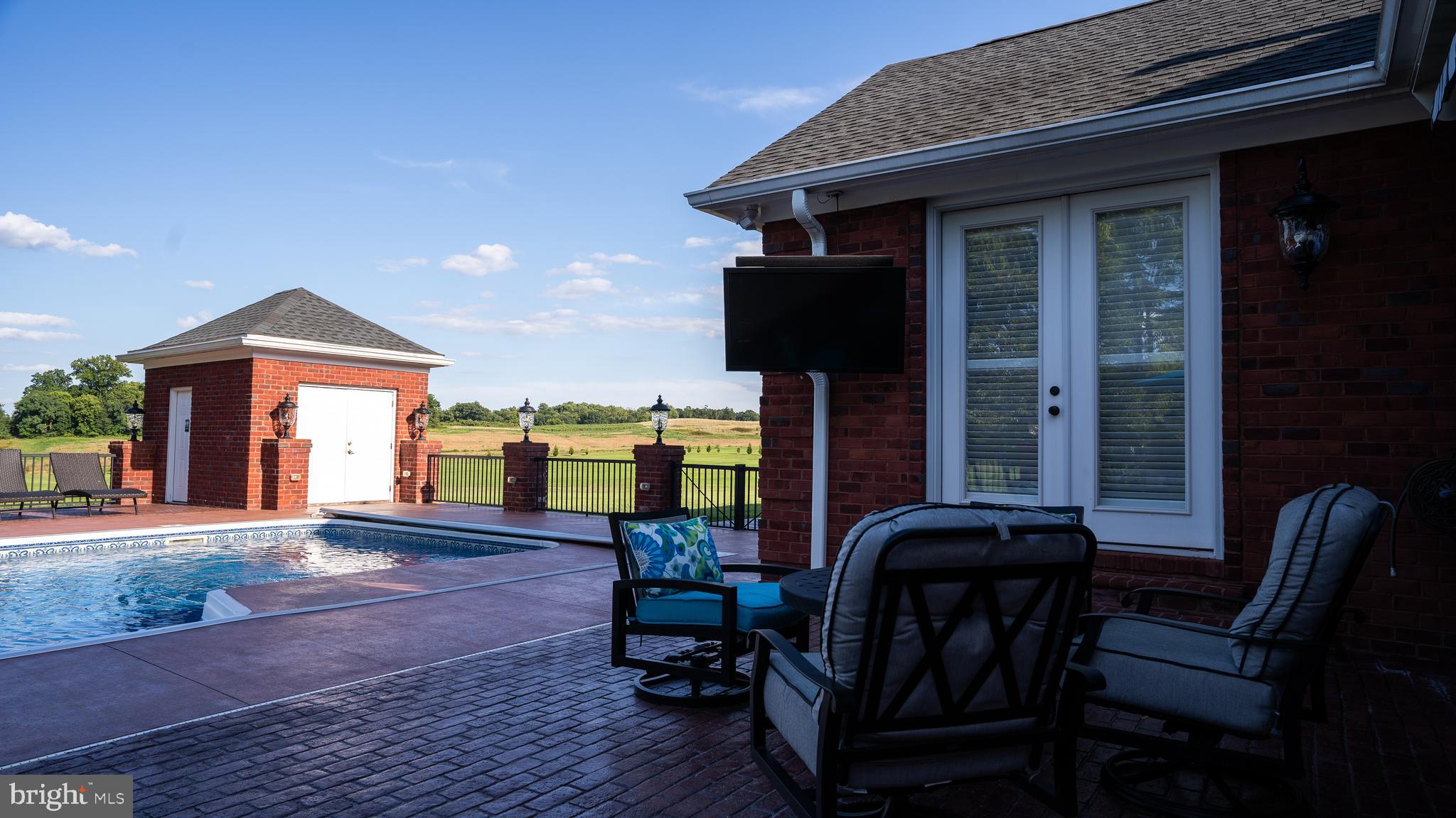 SPRINGDALE FARM - Residential