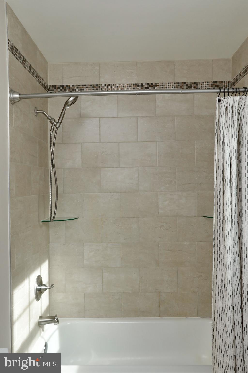 APPLE GREENE - Residential