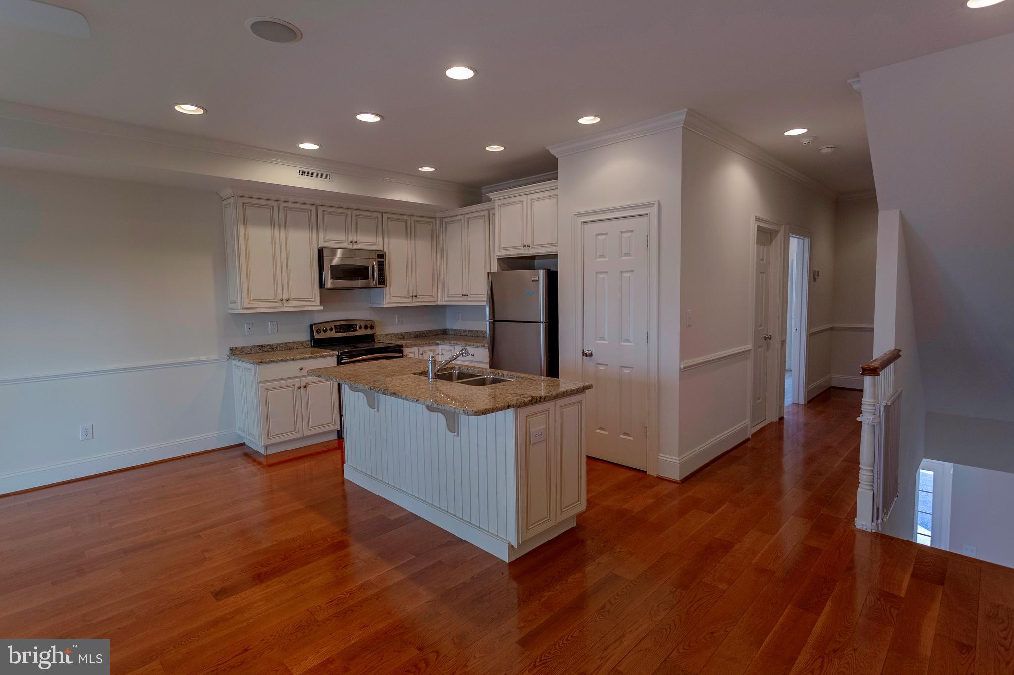 HERITAGE VILLAGE TOWNHOMES - Residential