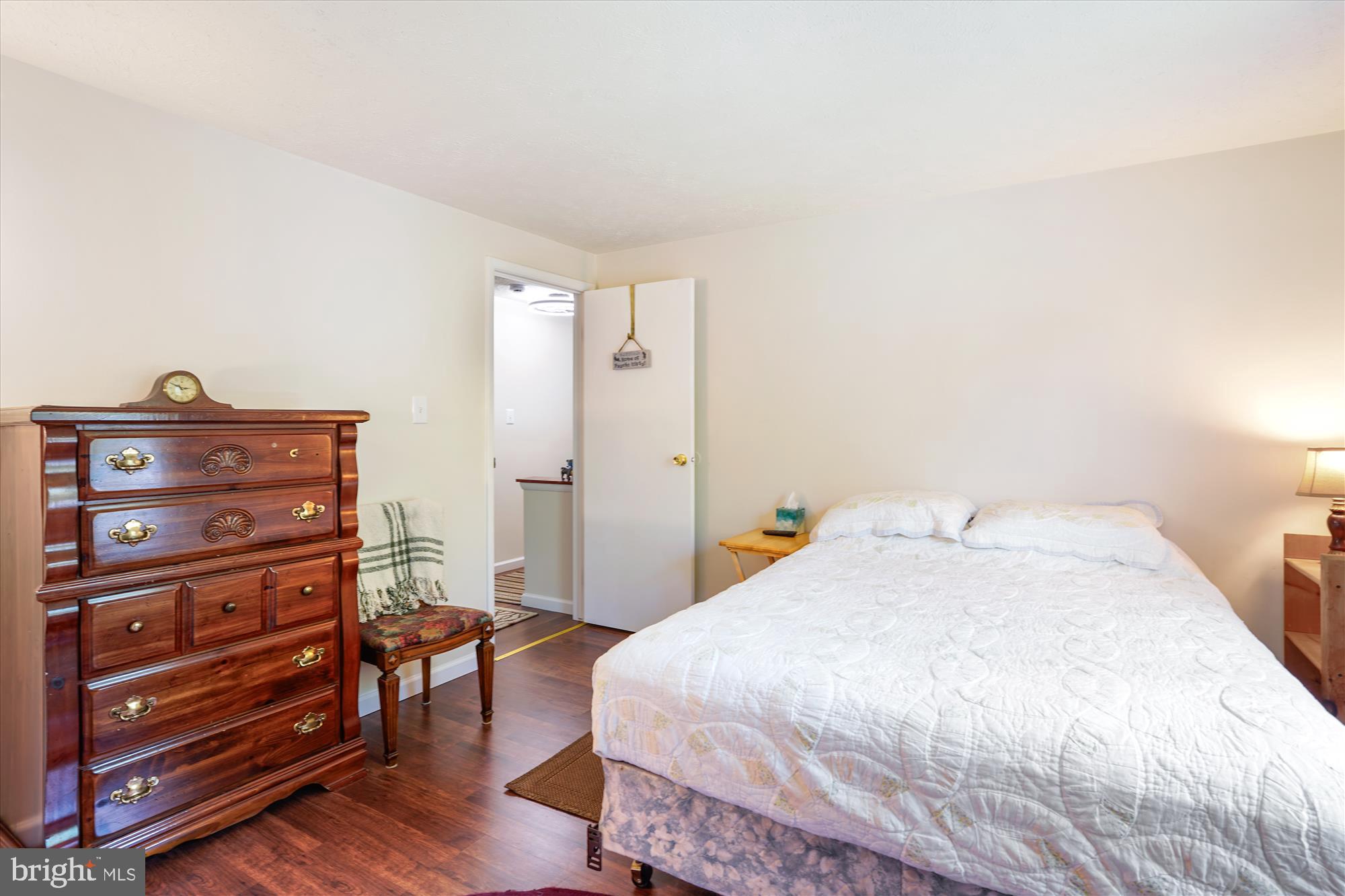 QUINCE ORCHARD MANOR - Residential