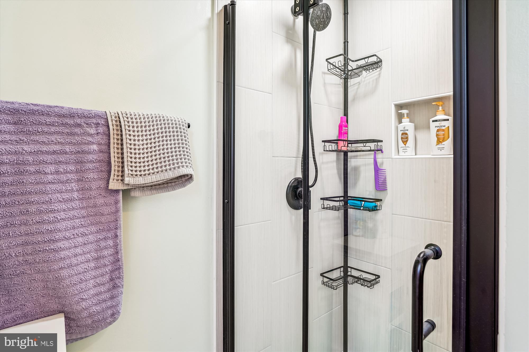 QUINCE ORCHARD MANOR - Residential