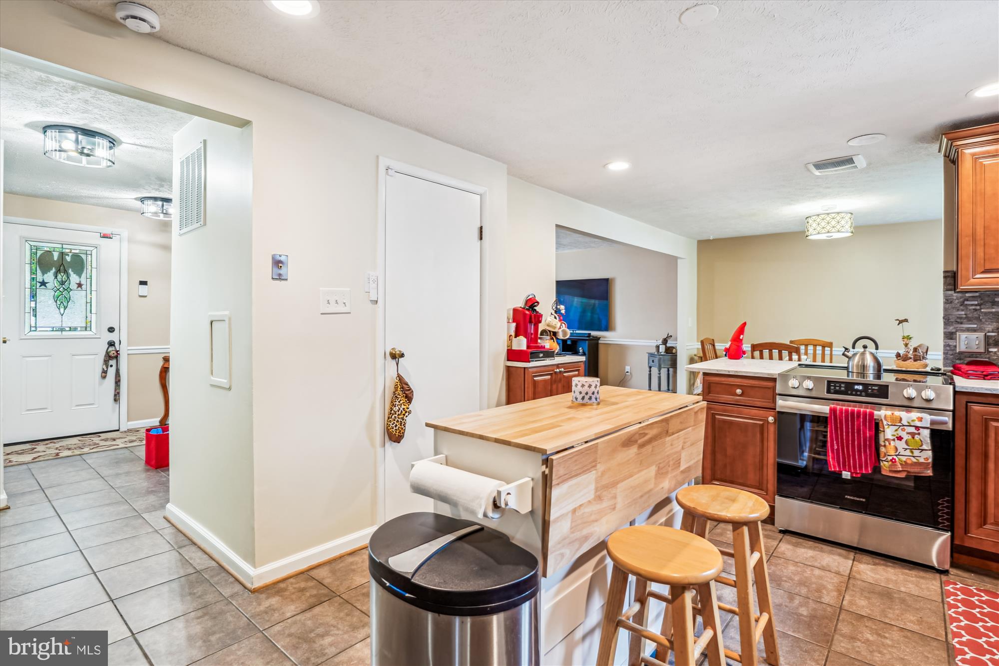 QUINCE ORCHARD MANOR - Residential