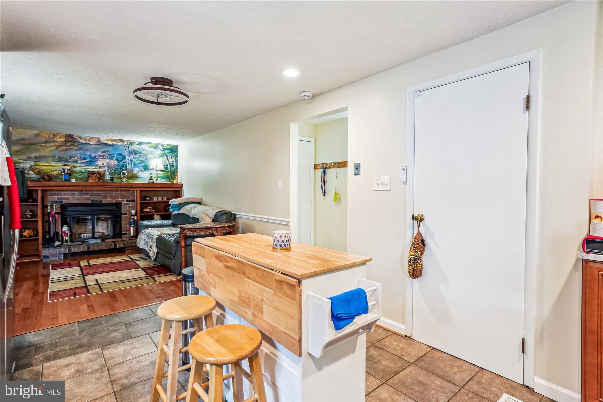 QUINCE ORCHARD MANOR - Residential