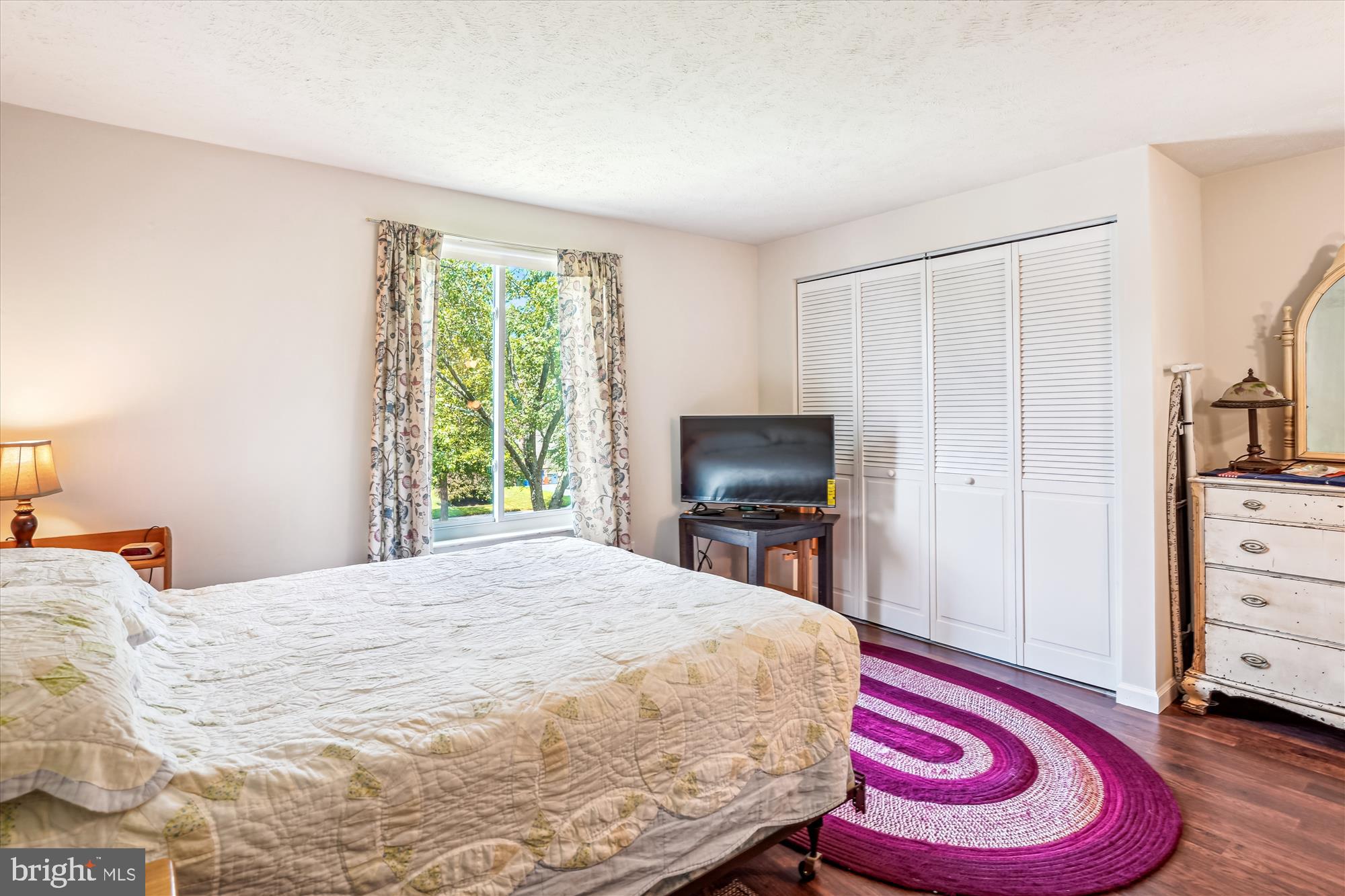 QUINCE ORCHARD MANOR - Residential