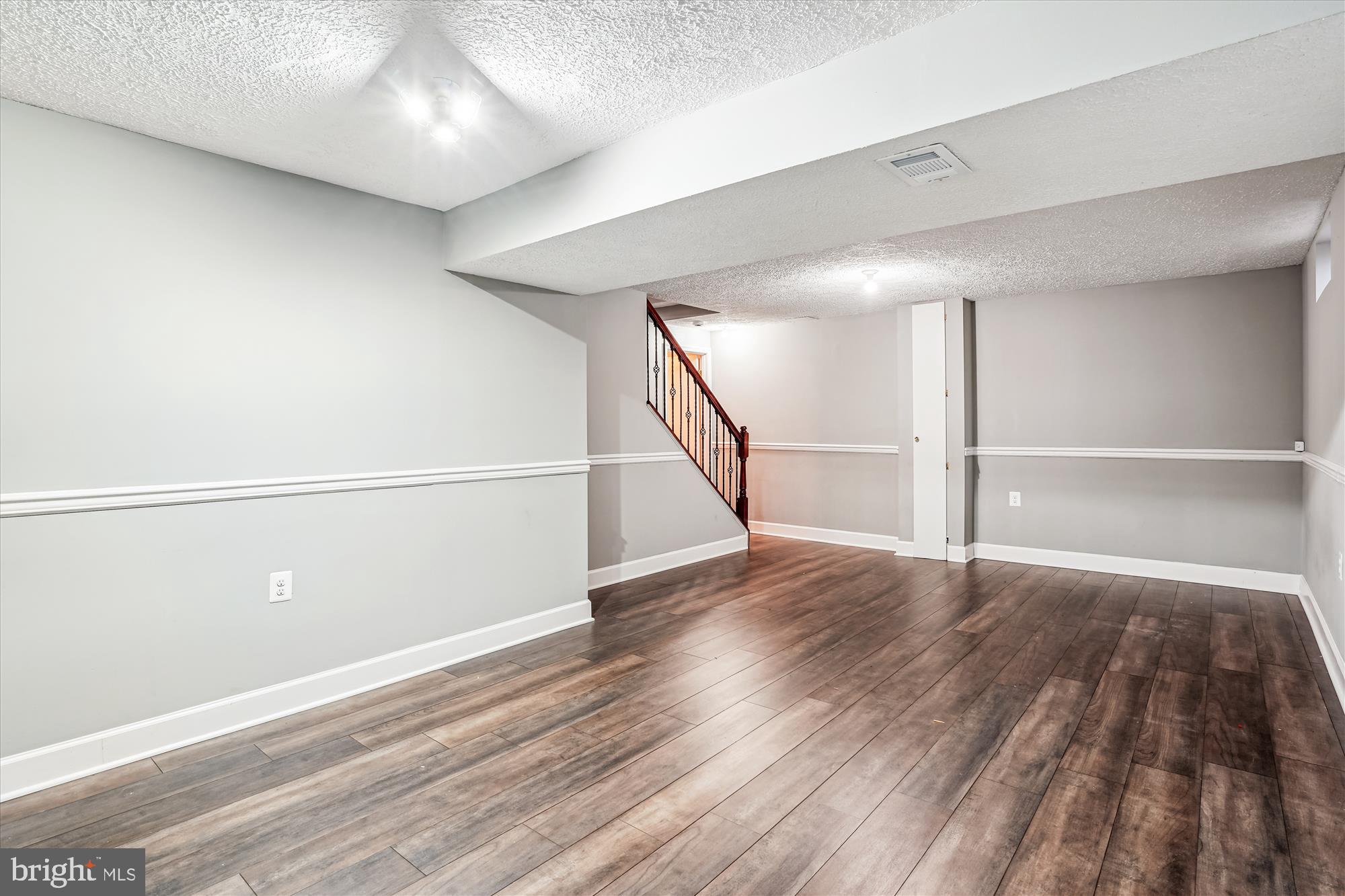 QUINCE ORCHARD MANOR - Residential