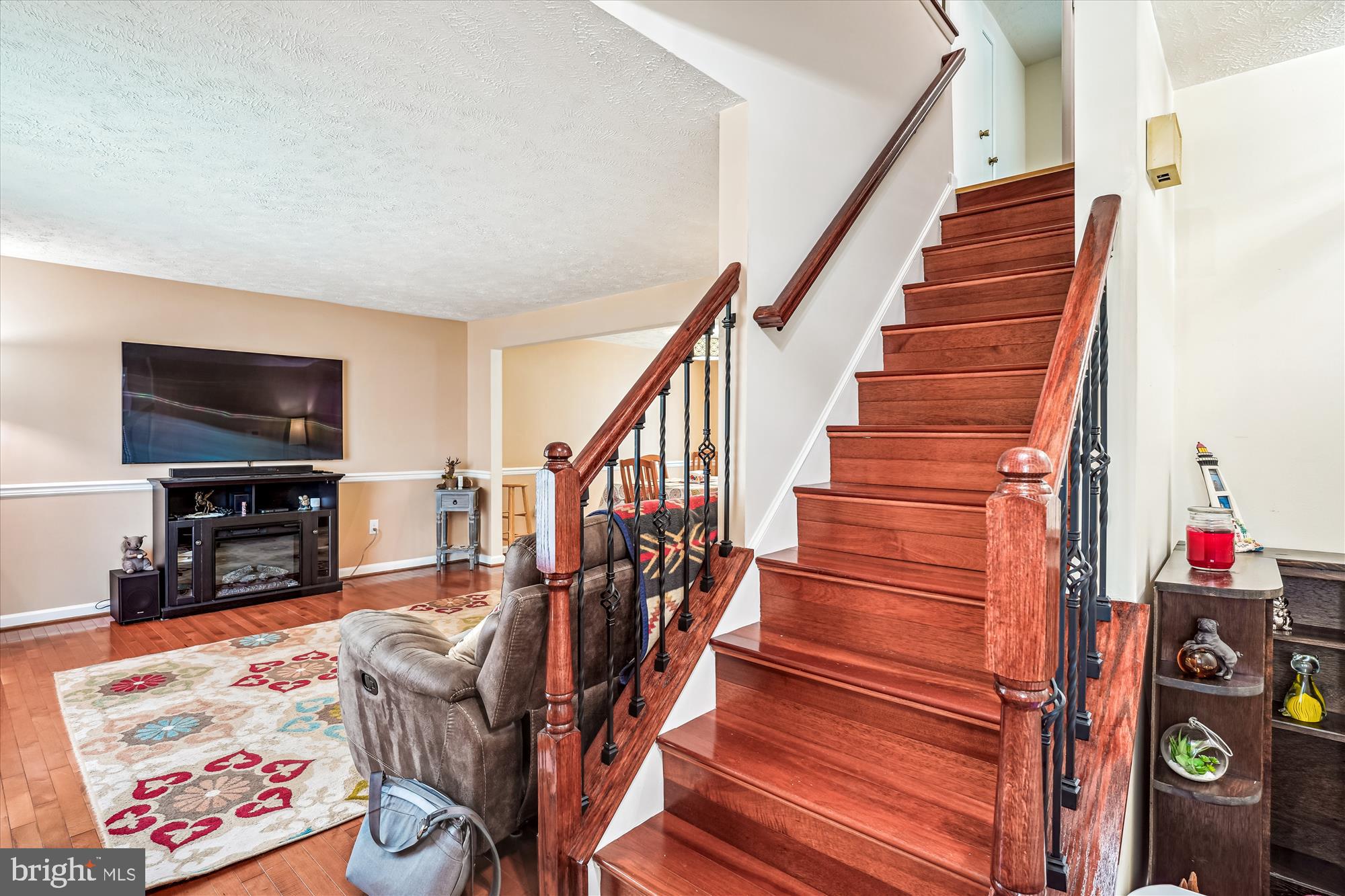 QUINCE ORCHARD MANOR - Residential