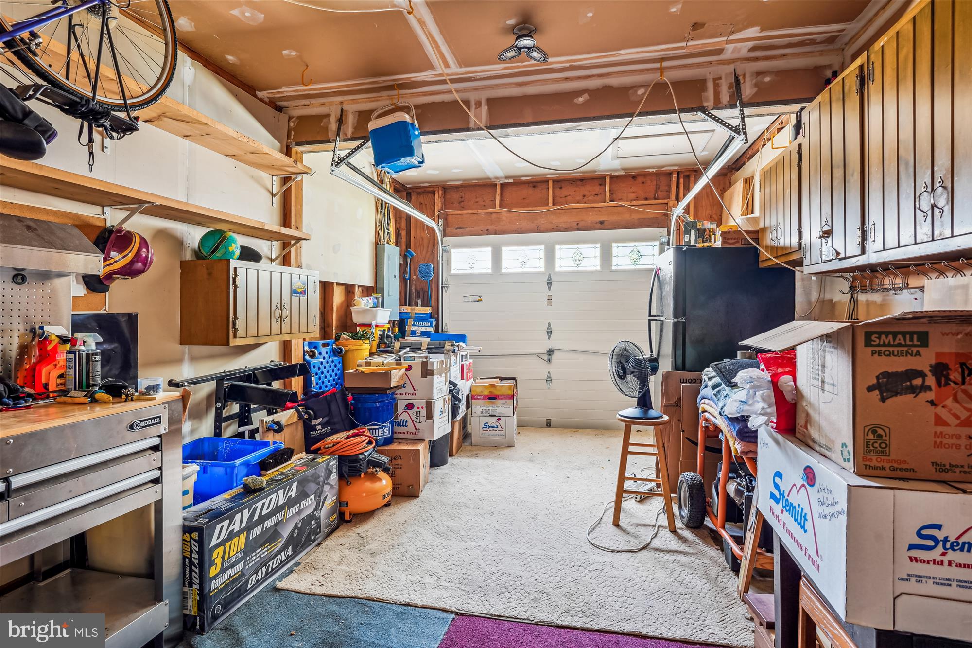 QUINCE ORCHARD MANOR - Residential