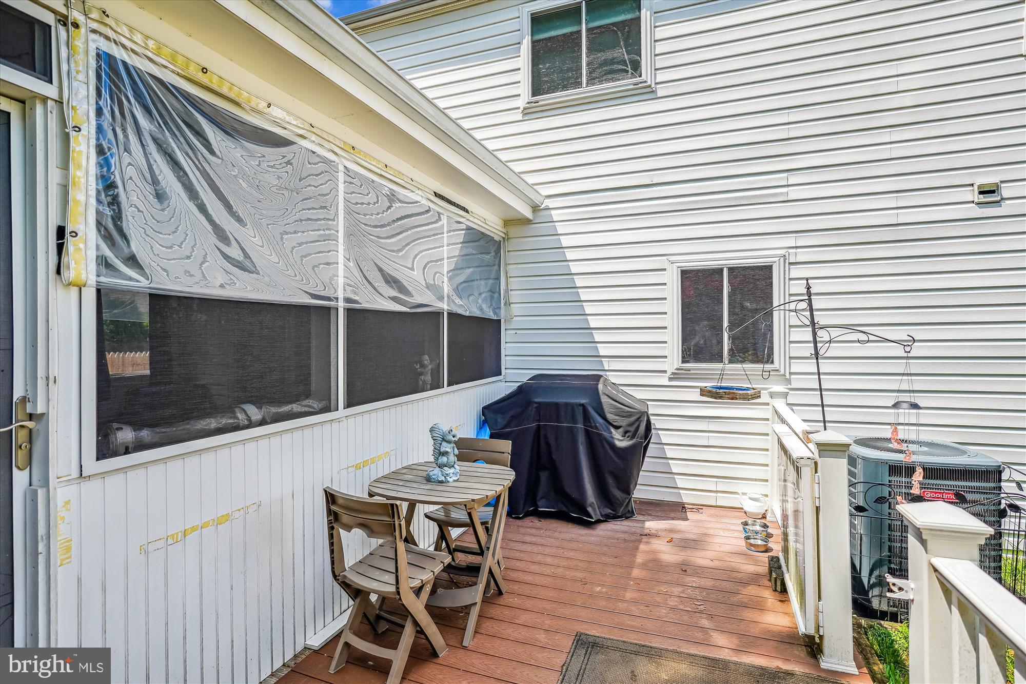 QUINCE ORCHARD MANOR - Residential