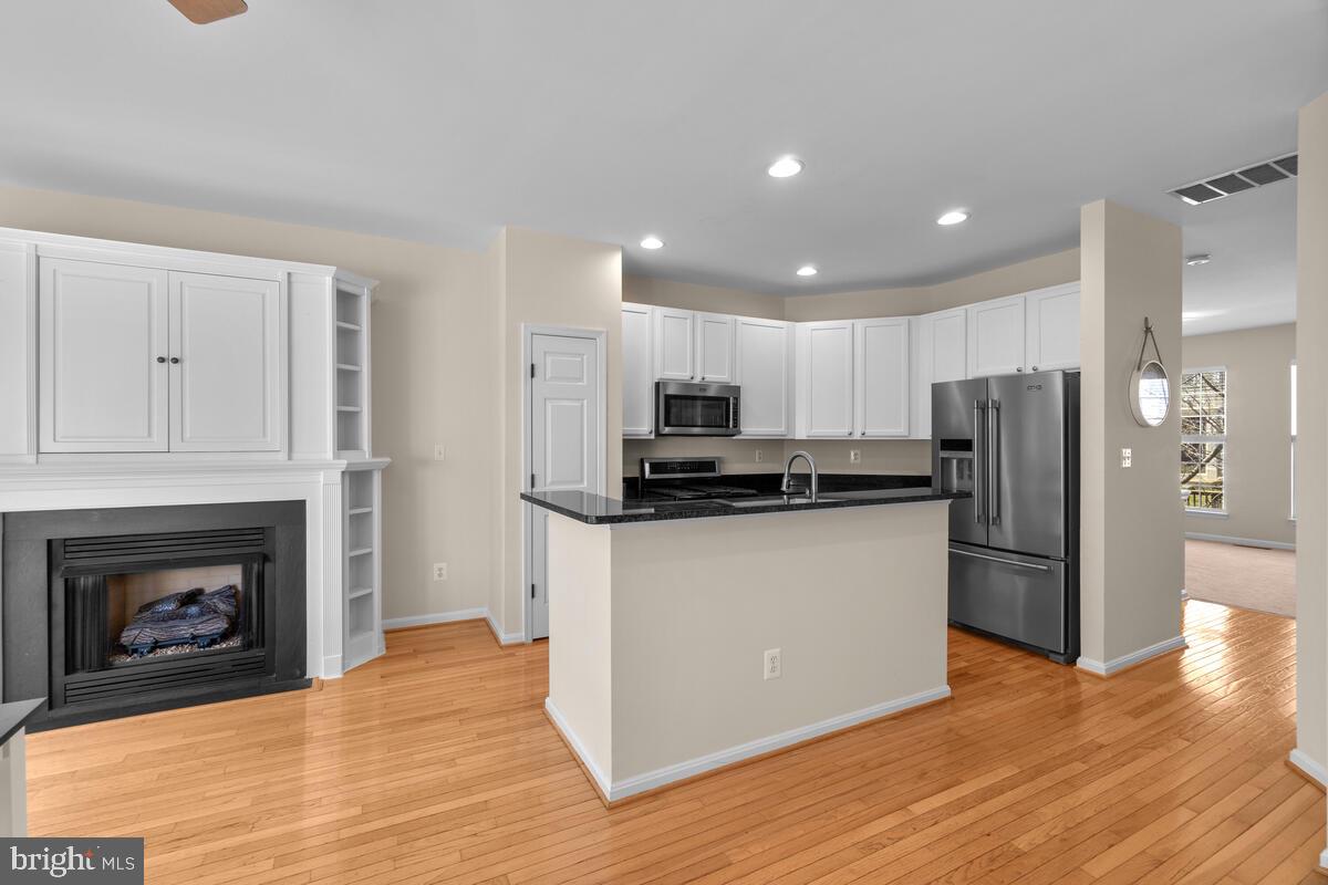 ASHBURN VILLAGE - Residential Lease