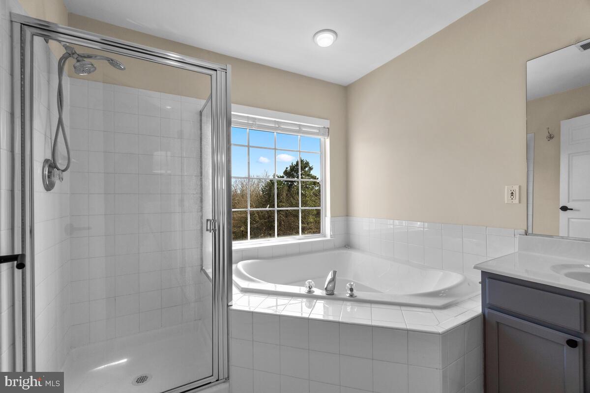 ASHBURN VILLAGE - Residential Lease