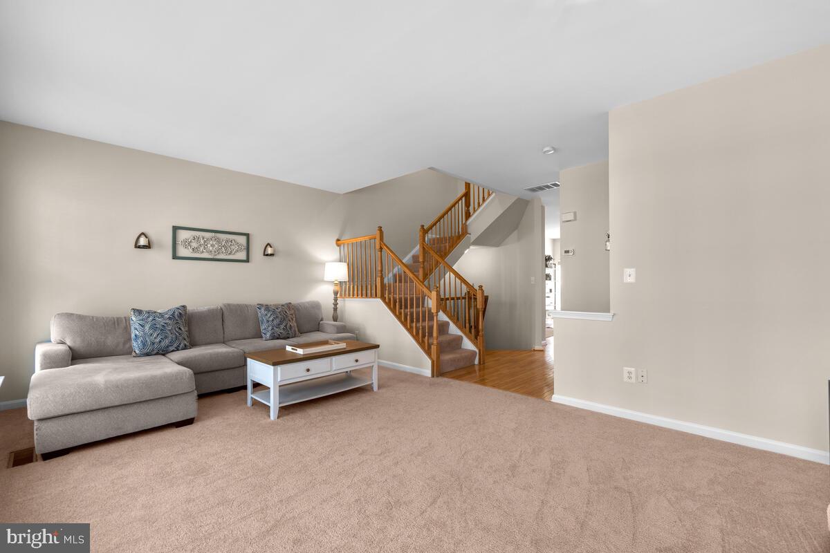 ASHBURN VILLAGE - Residential Lease