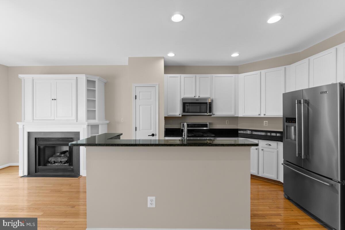 ASHBURN VILLAGE - Residential Lease