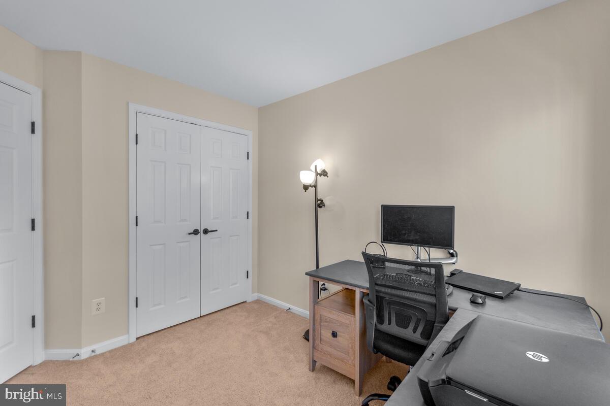 ASHBURN VILLAGE - Residential Lease