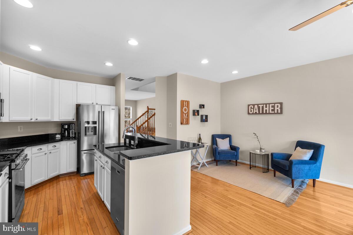 ASHBURN VILLAGE - Residential Lease