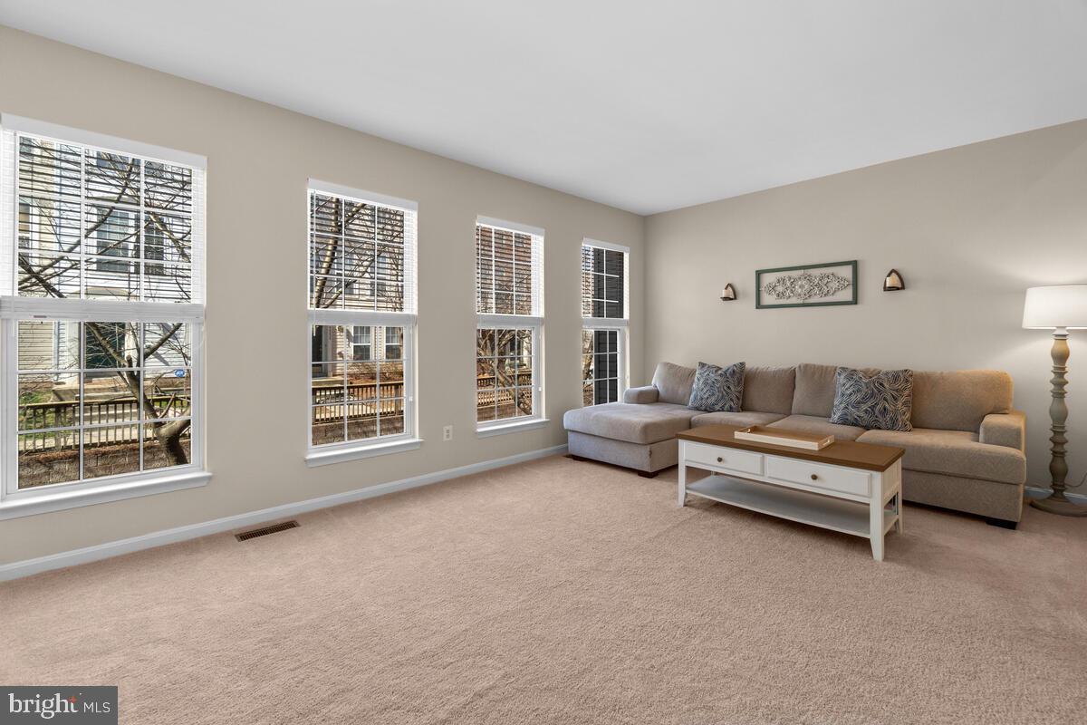 ASHBURN VILLAGE - Residential Lease