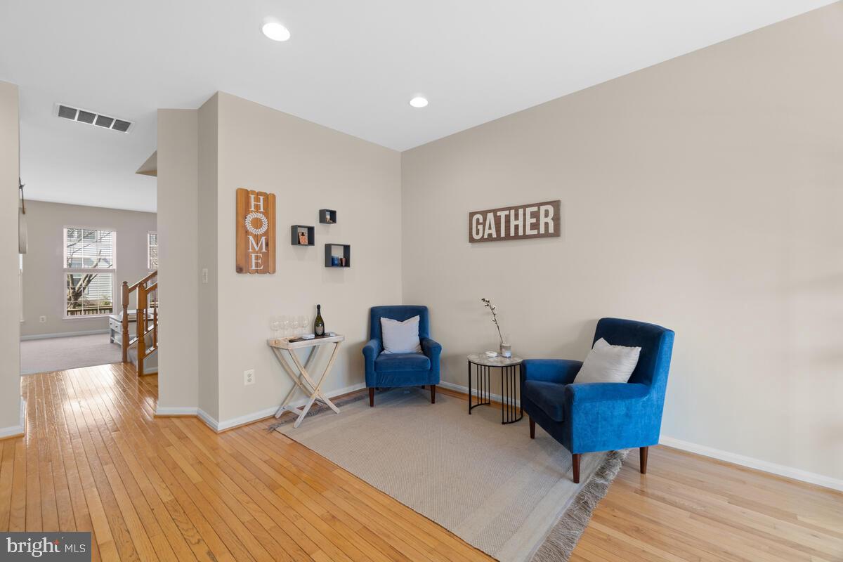 ASHBURN VILLAGE - Residential Lease