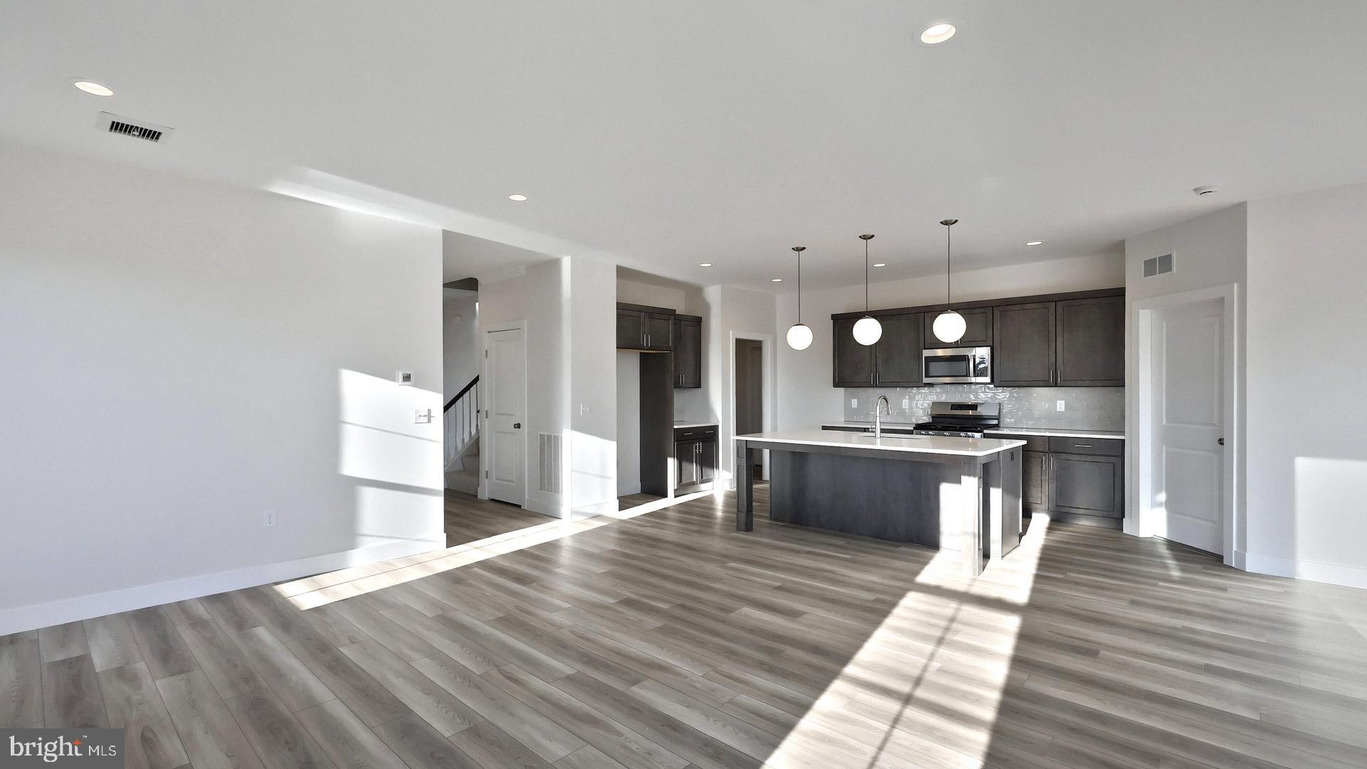 EDGEMONT PRESERVE - Residential