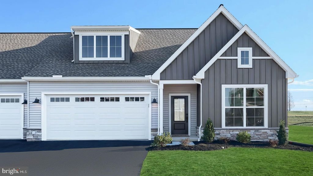 Photo of 35 Canterbury Lane, ANNVILLE, PA 17003 (MLS # PALN2024240)