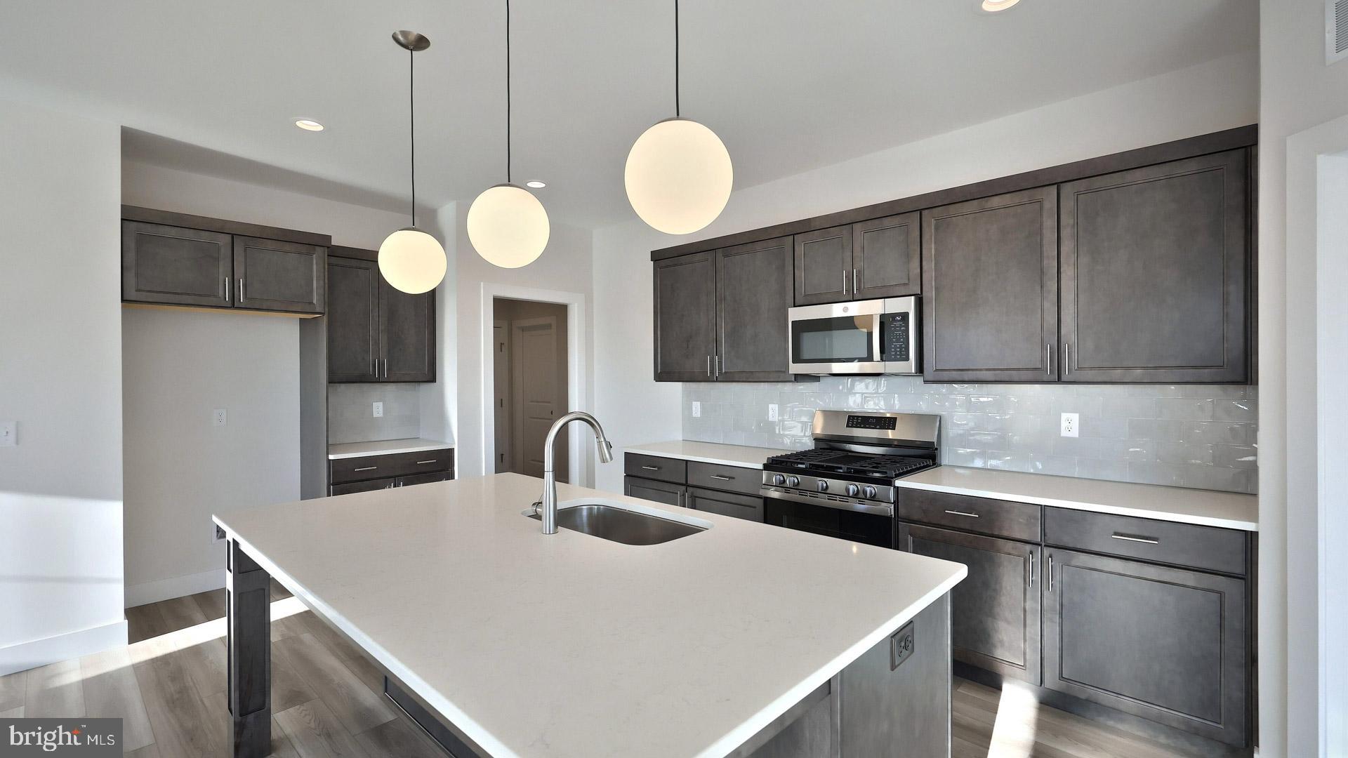 EDGEMONT PRESERVE - Residential