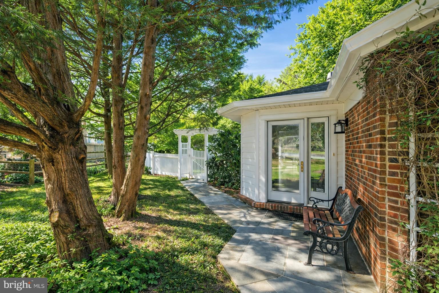 ROBERTS GLEN - Residential