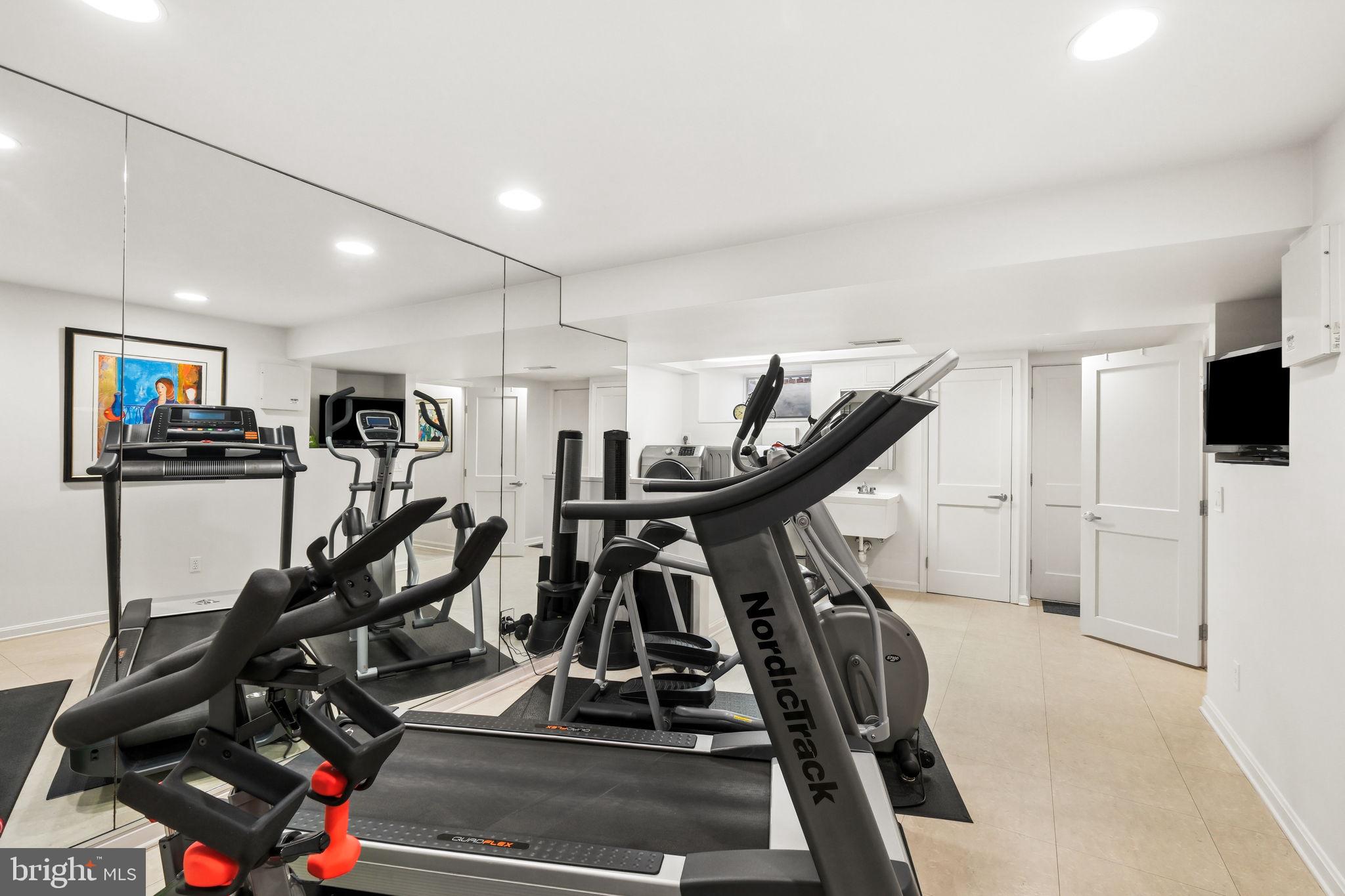 ROBERTS GLEN - Residential