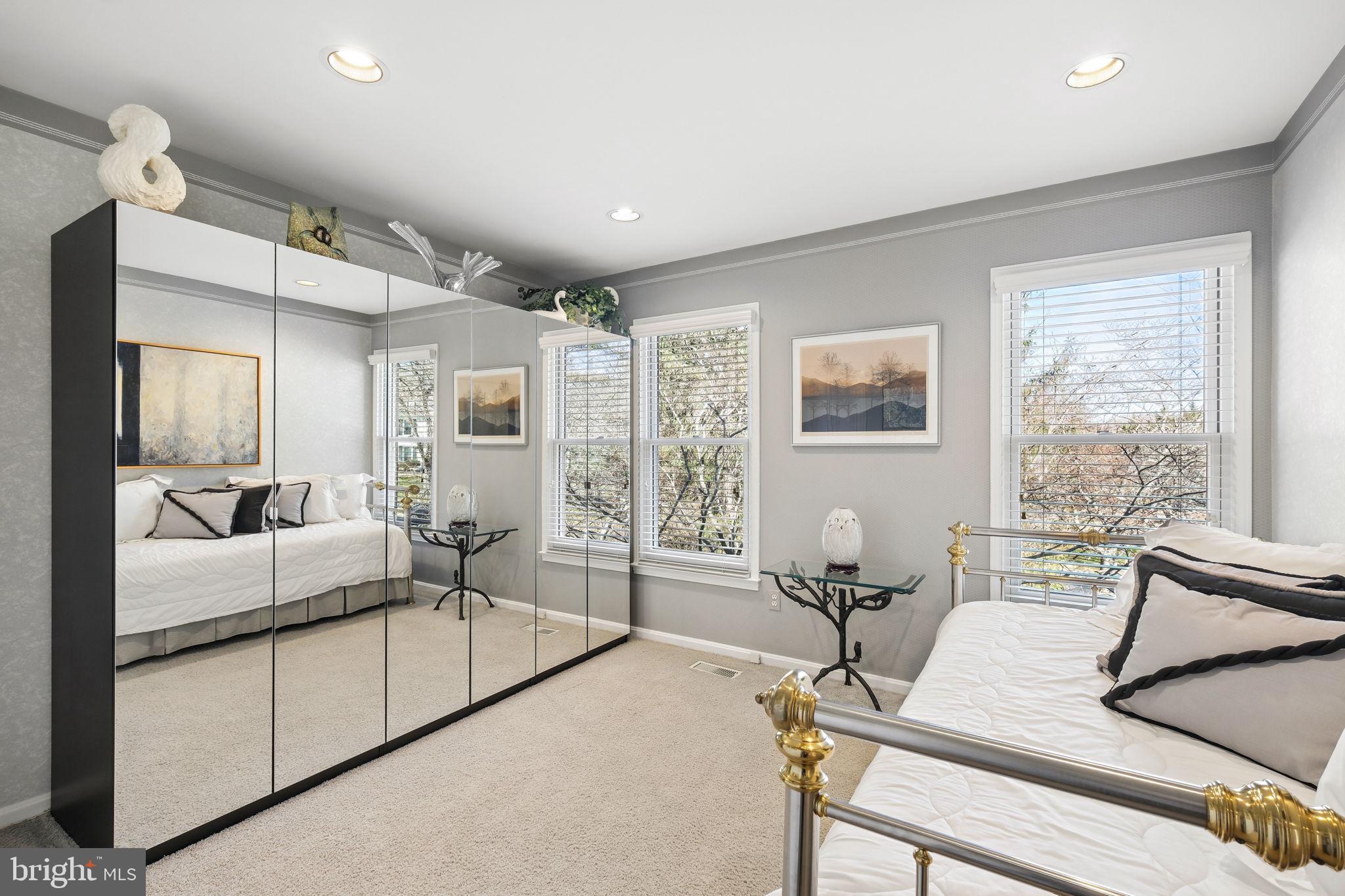 ROBERTS GLEN - Residential