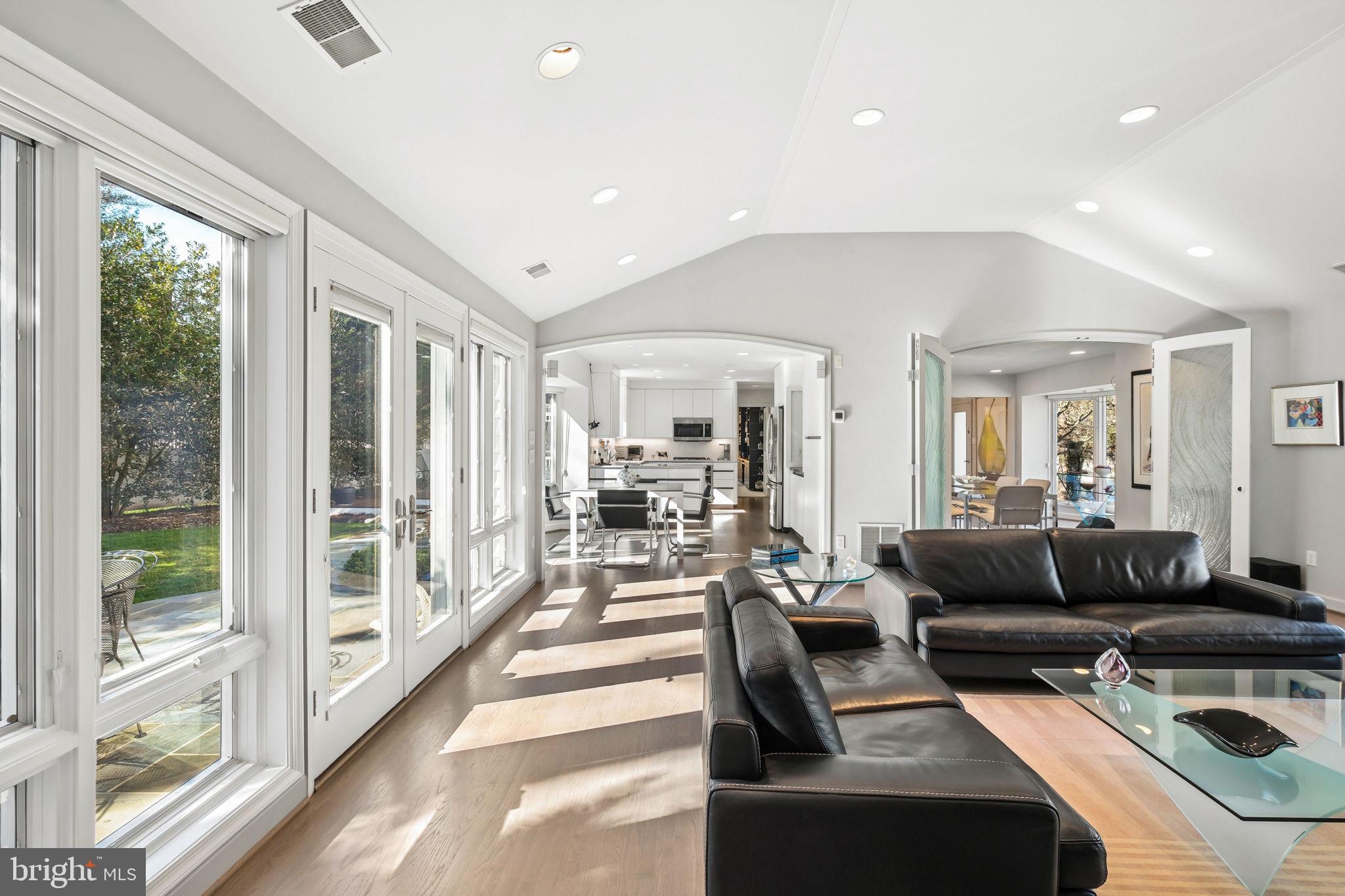 ROBERTS GLEN - Residential