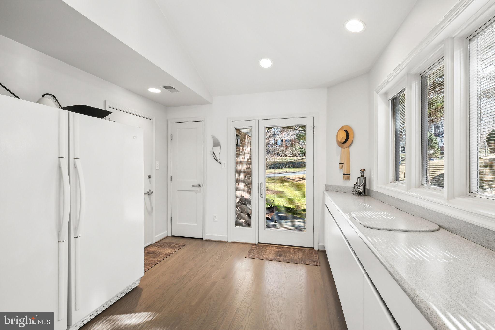 ROBERTS GLEN - Residential