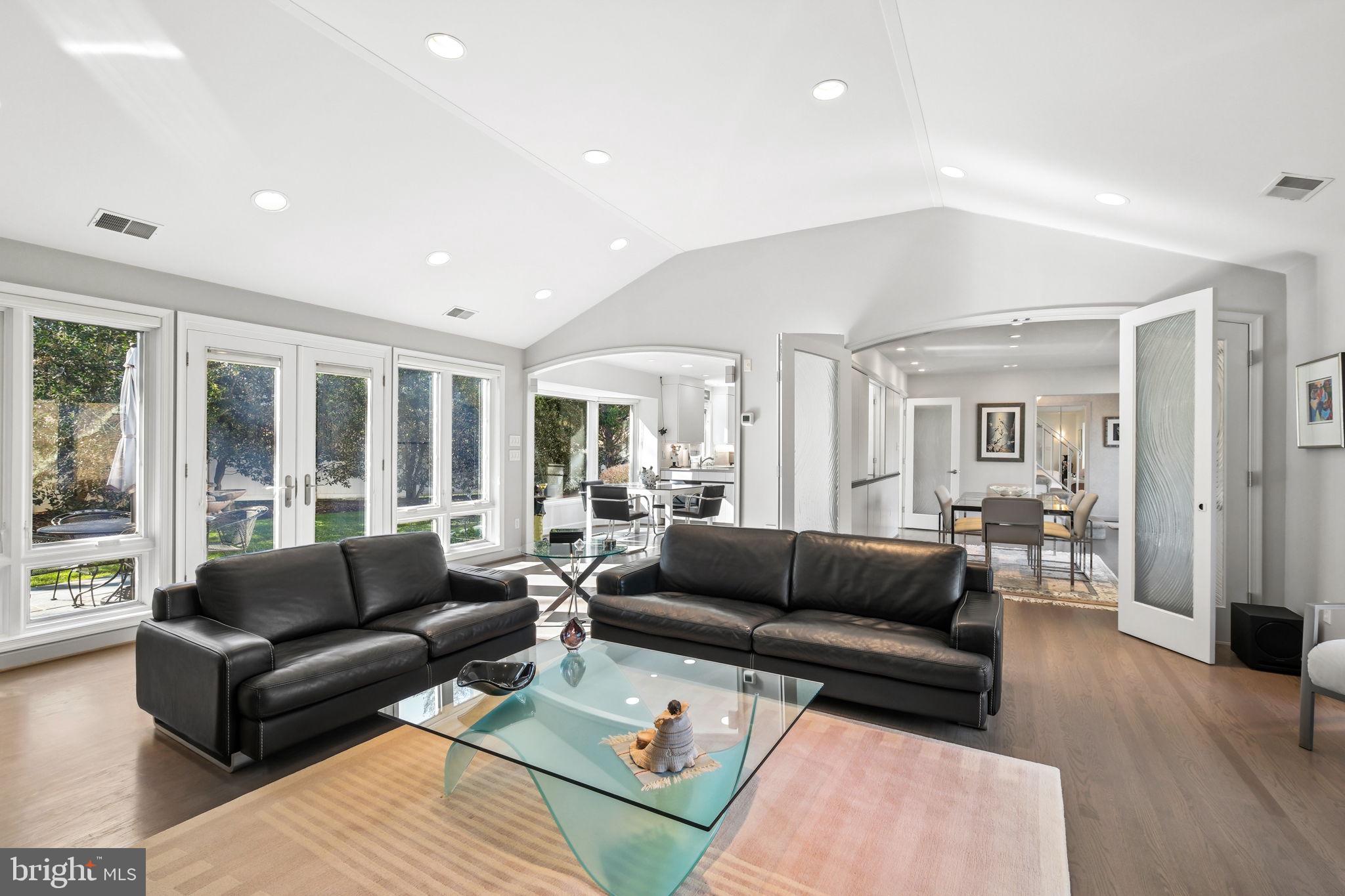 ROBERTS GLEN - Residential