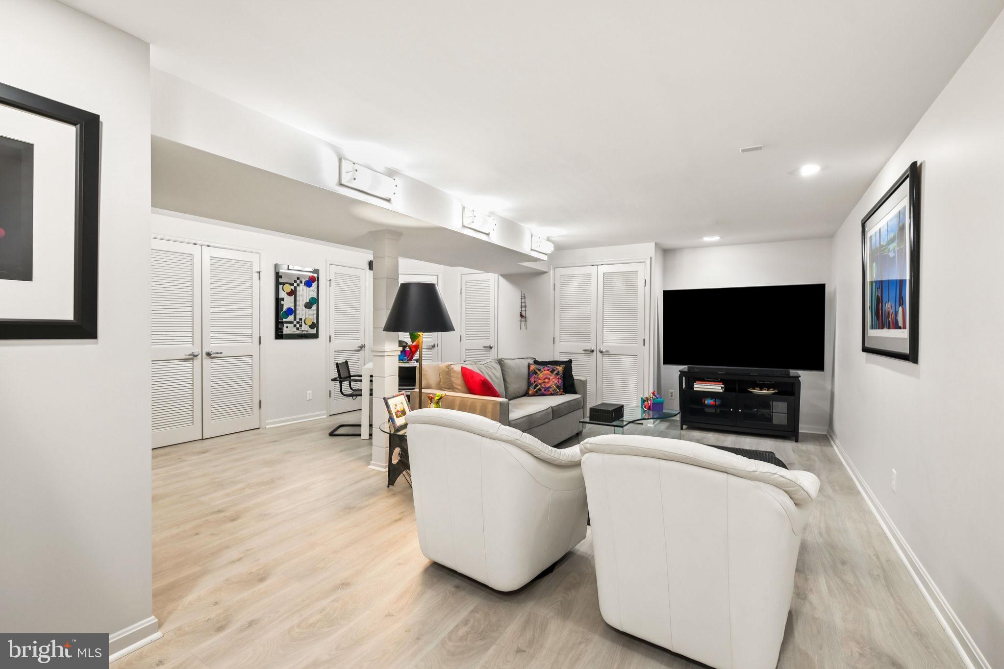 ROBERTS GLEN - Residential