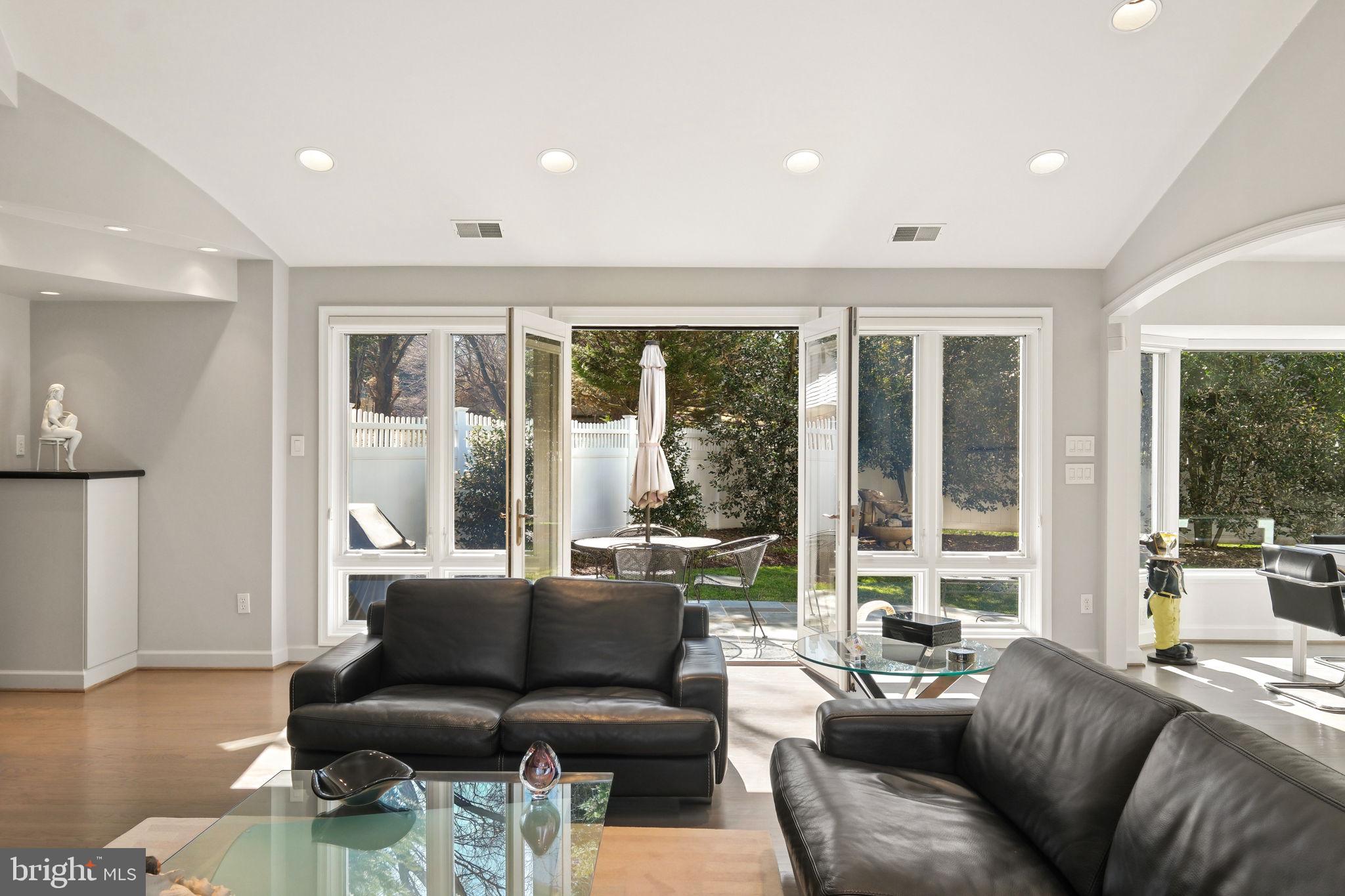 ROBERTS GLEN - Residential